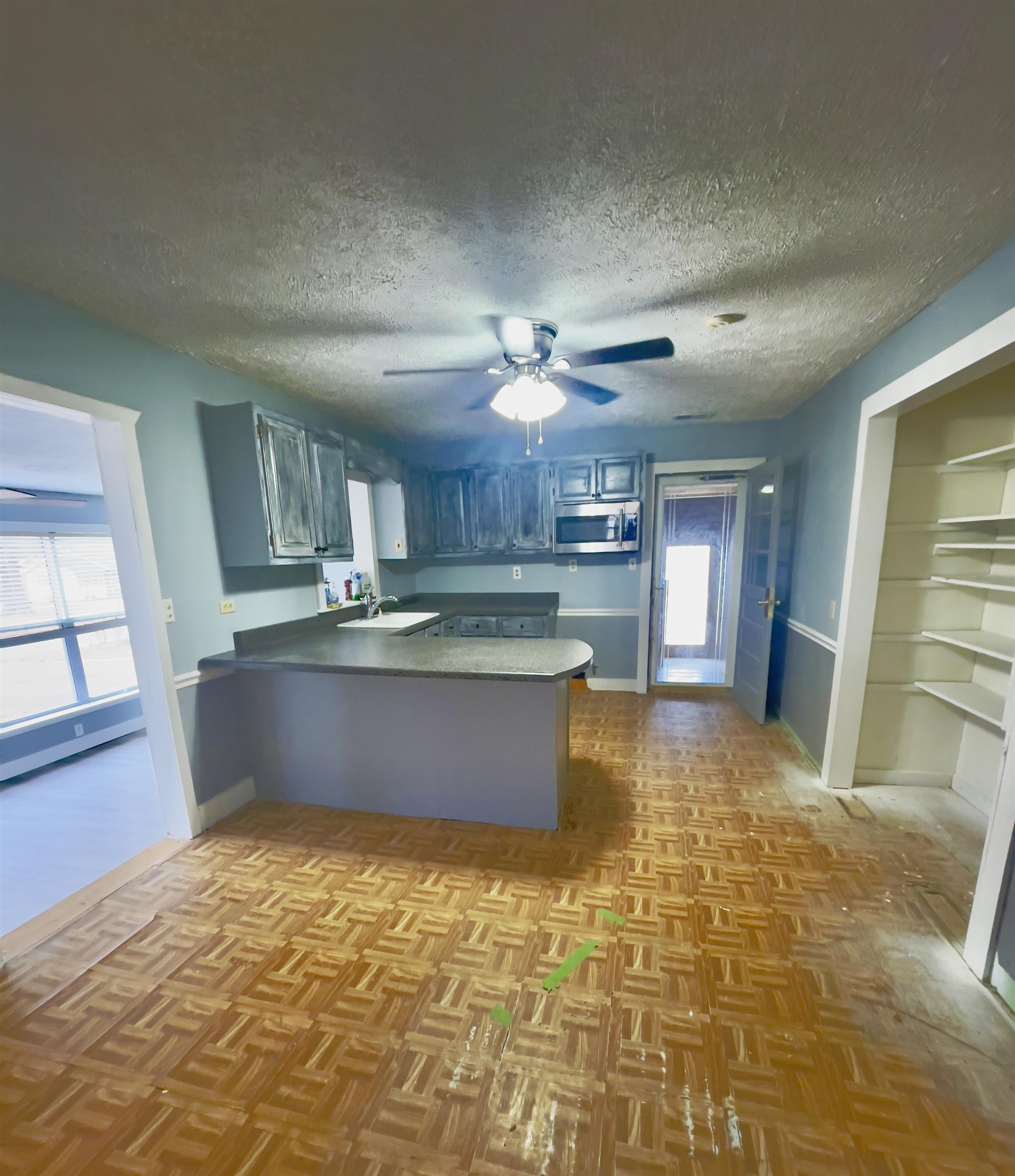 155 RIVERVIEW CIR