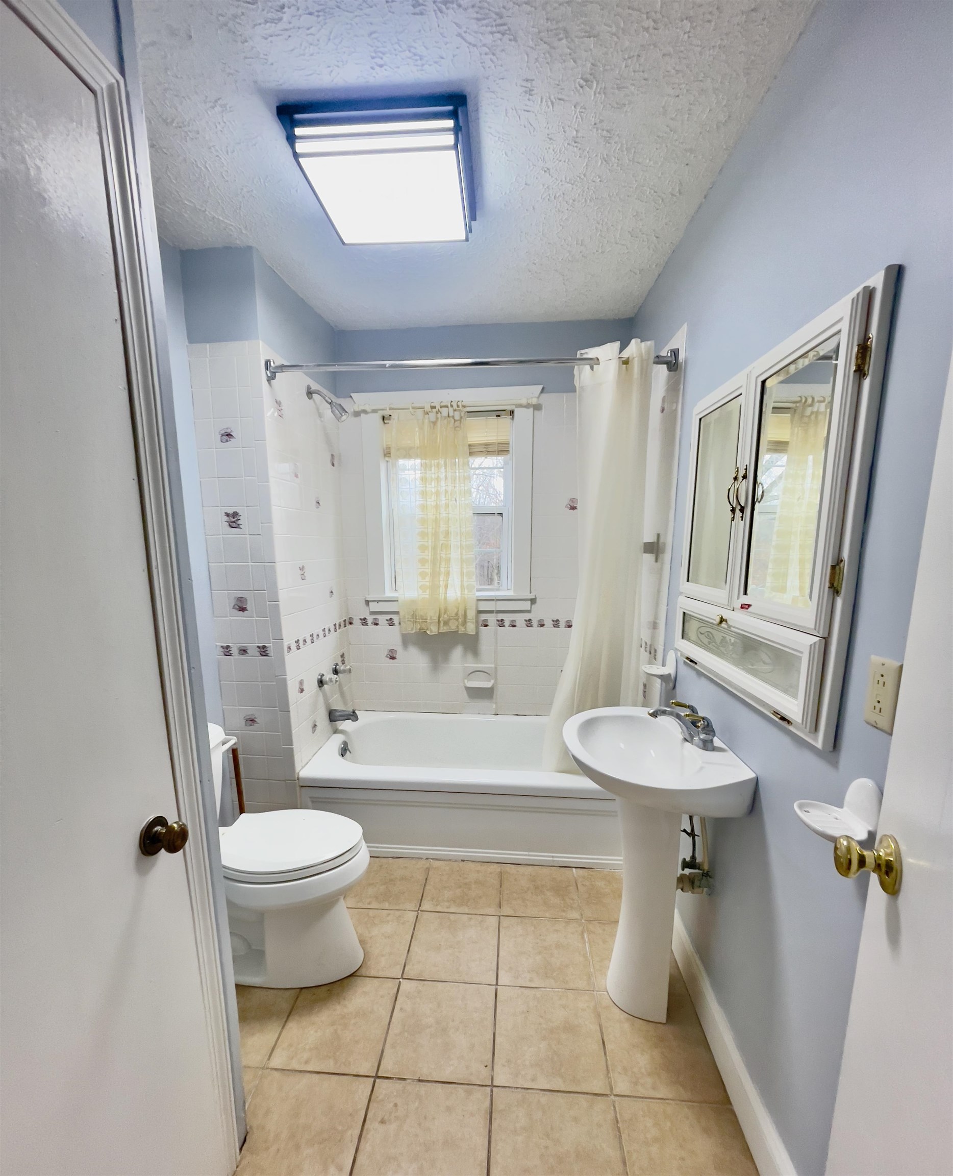 155 RIVERVIEW CIR