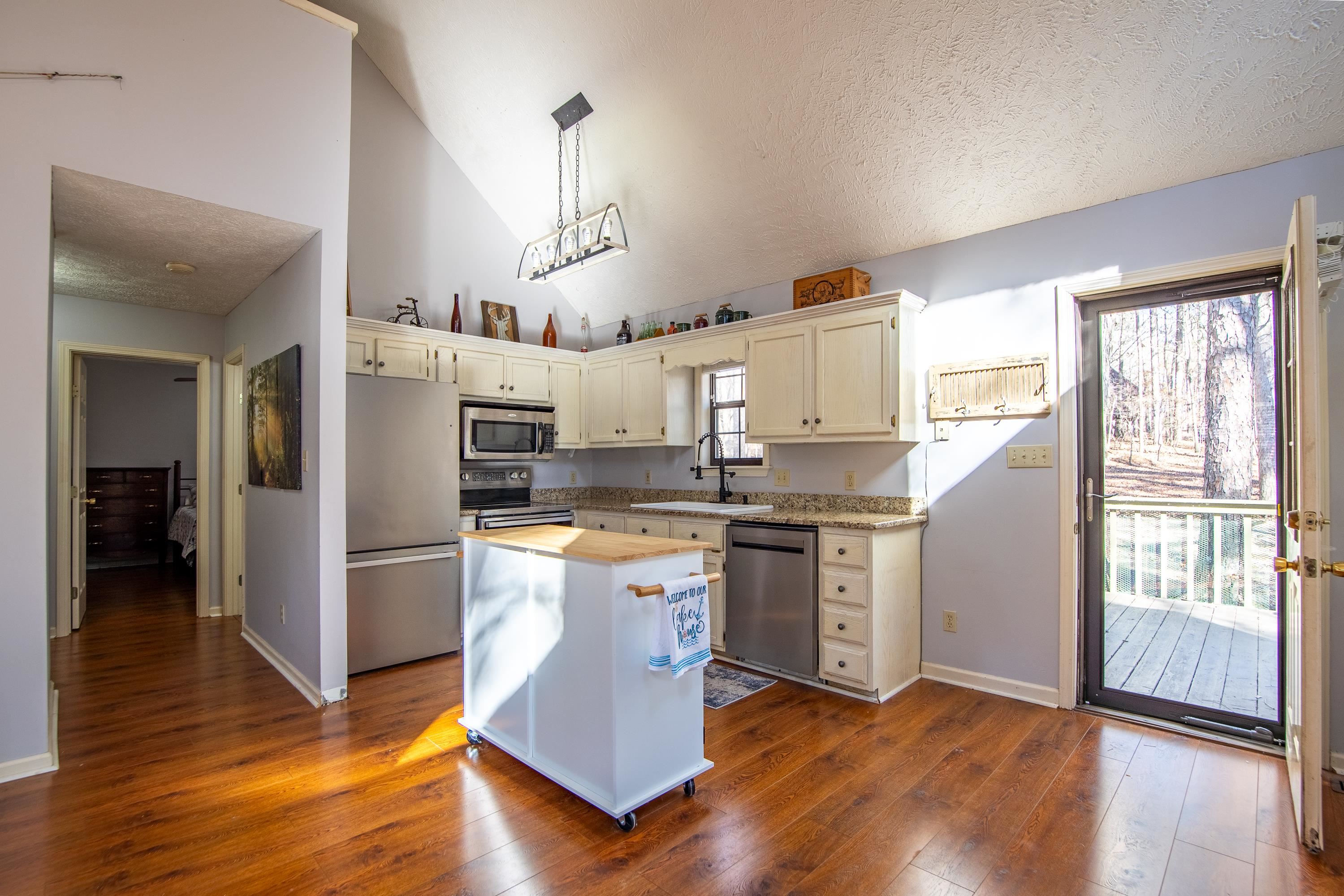 315 BRYSON HARBOR DR