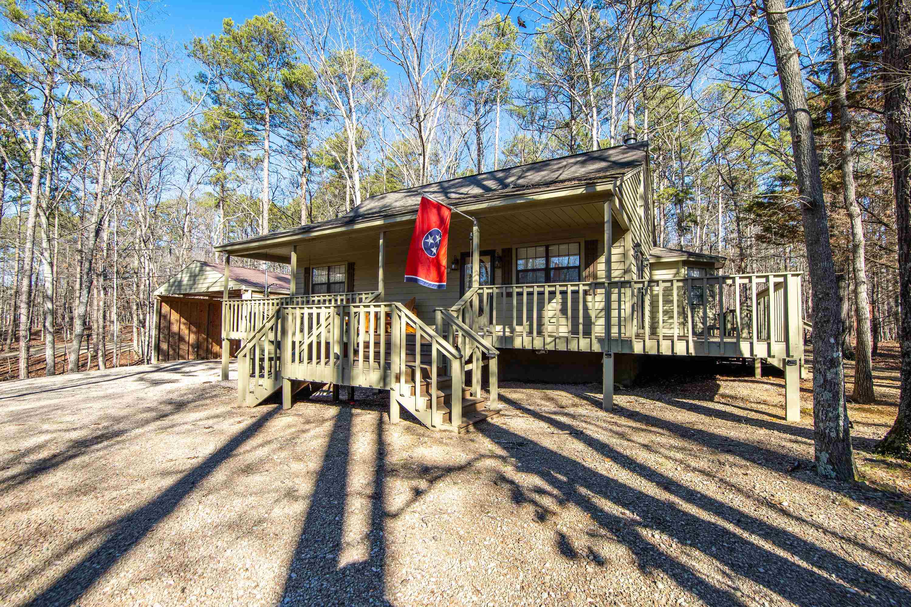 315 BRYSON HARBOR DR