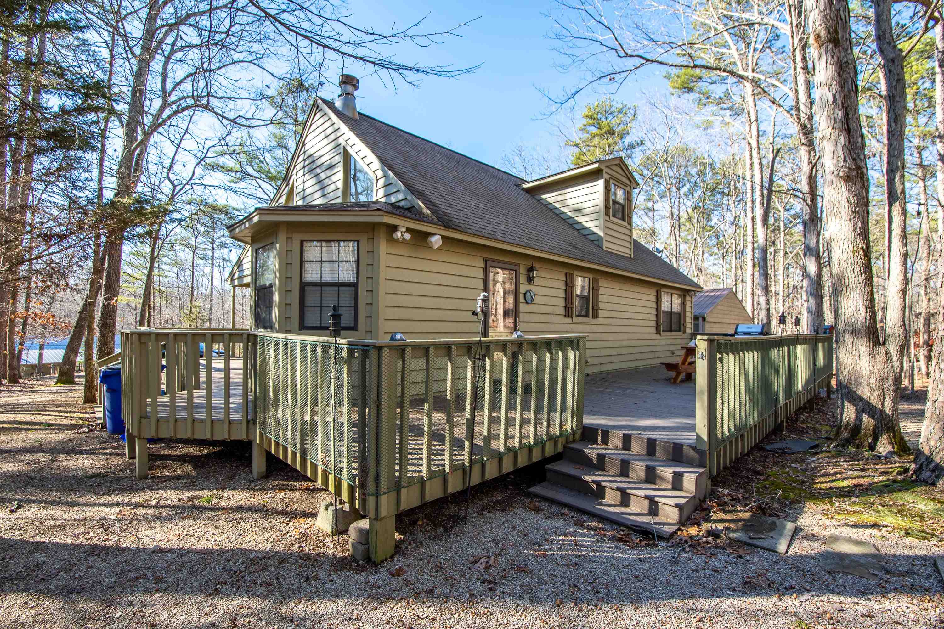 315 BRYSON HARBOR DR