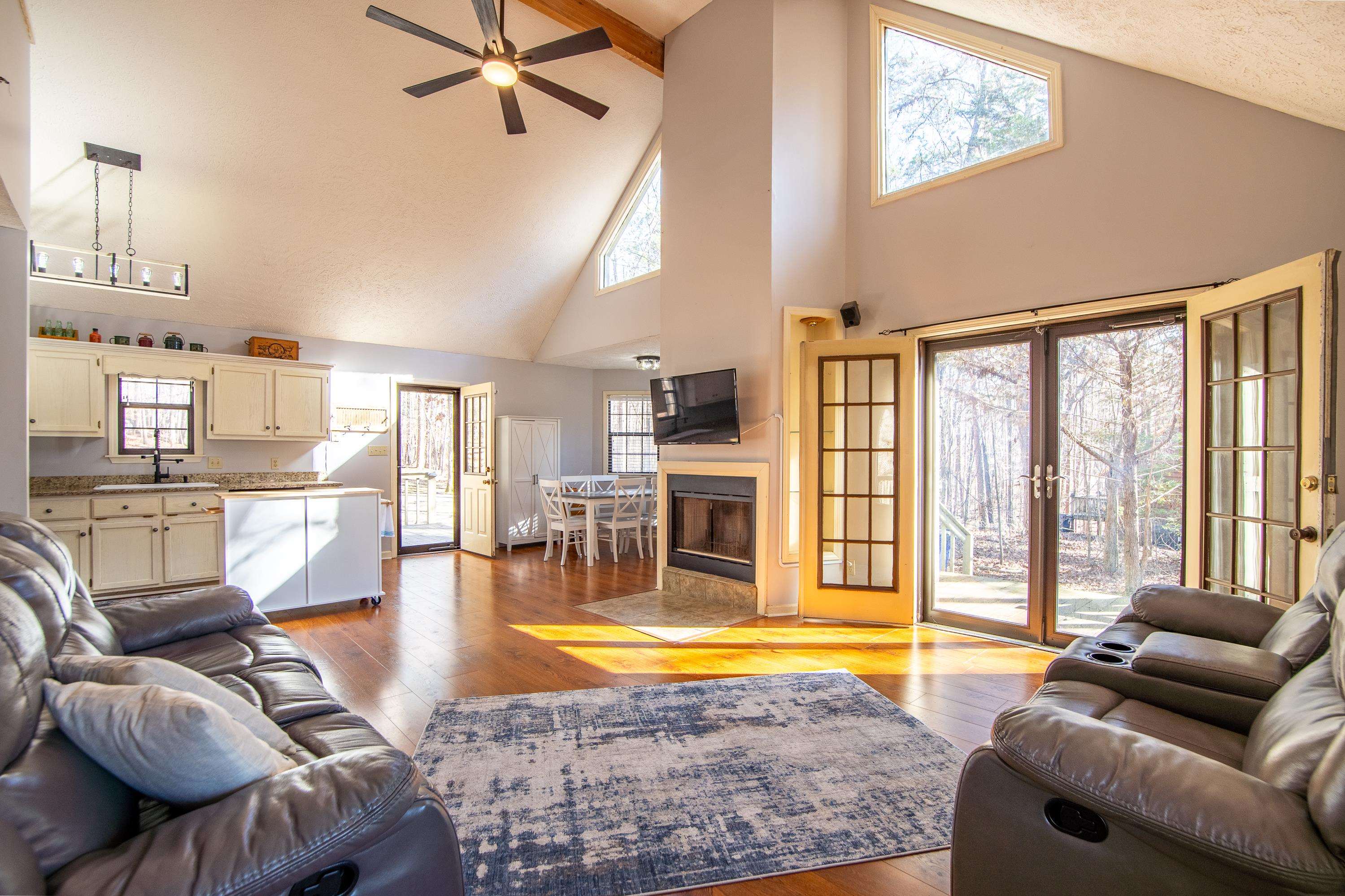 315 BRYSON HARBOR DR