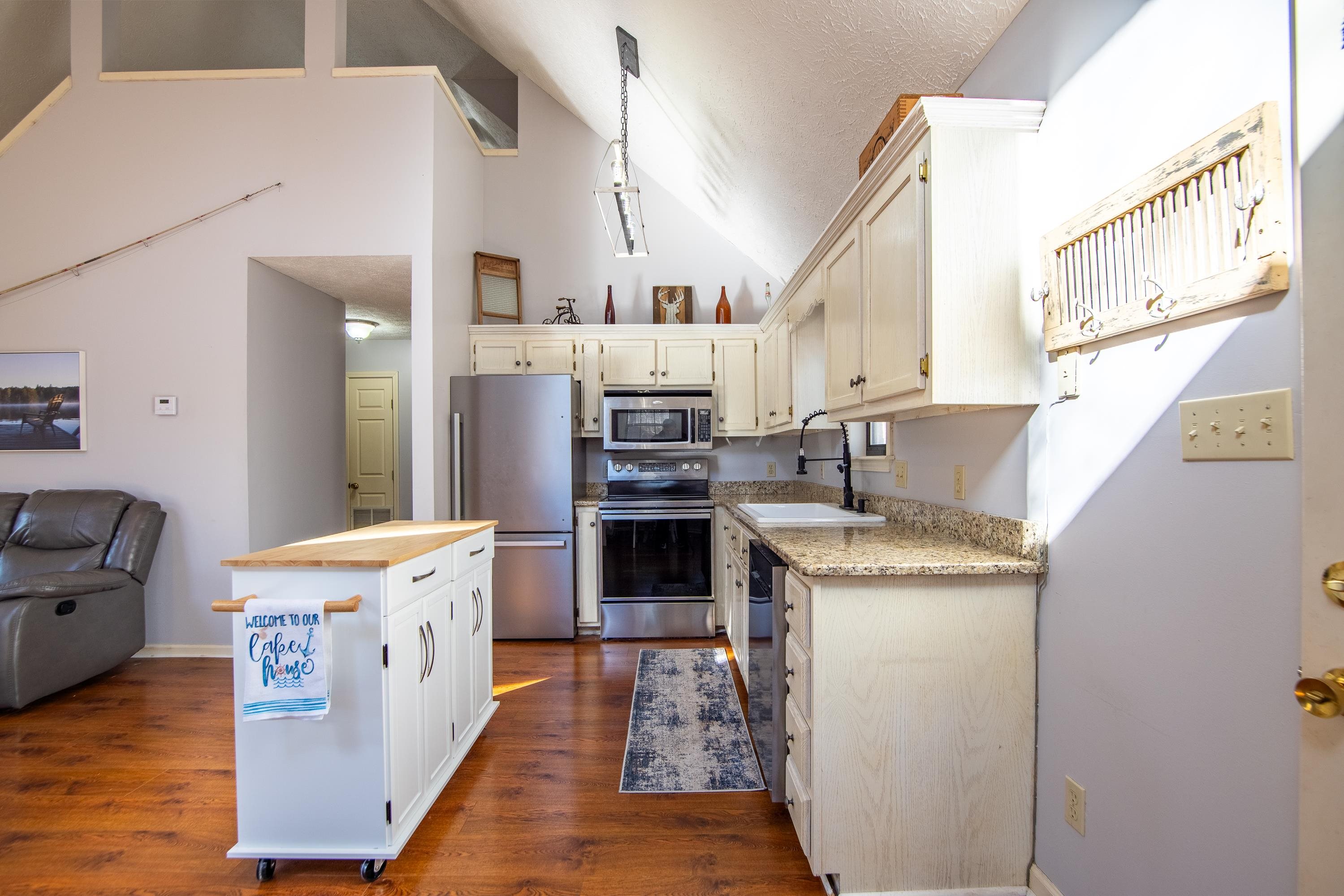 315 BRYSON HARBOR DR