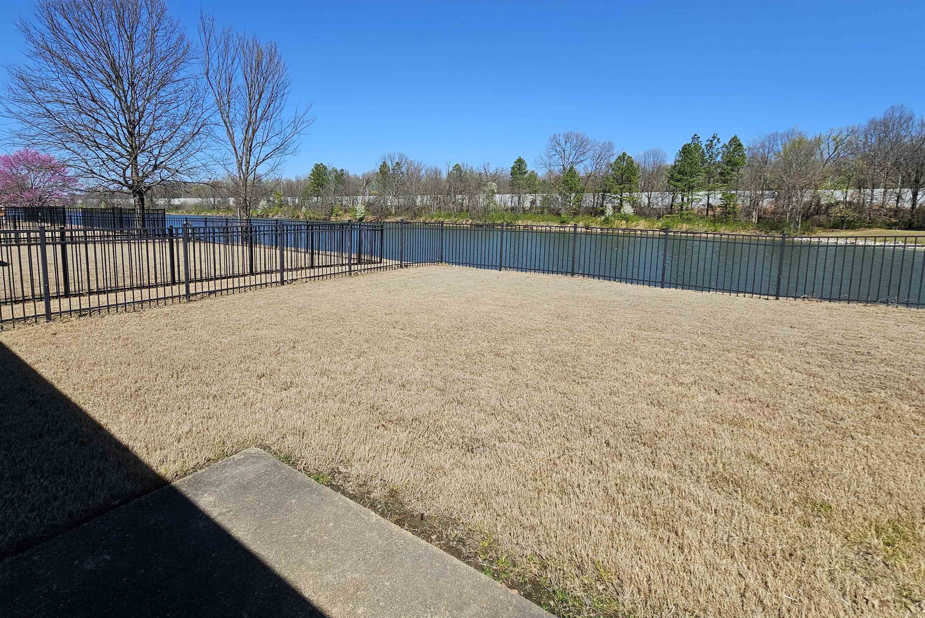 344 FOUNTAIN LAKE DR