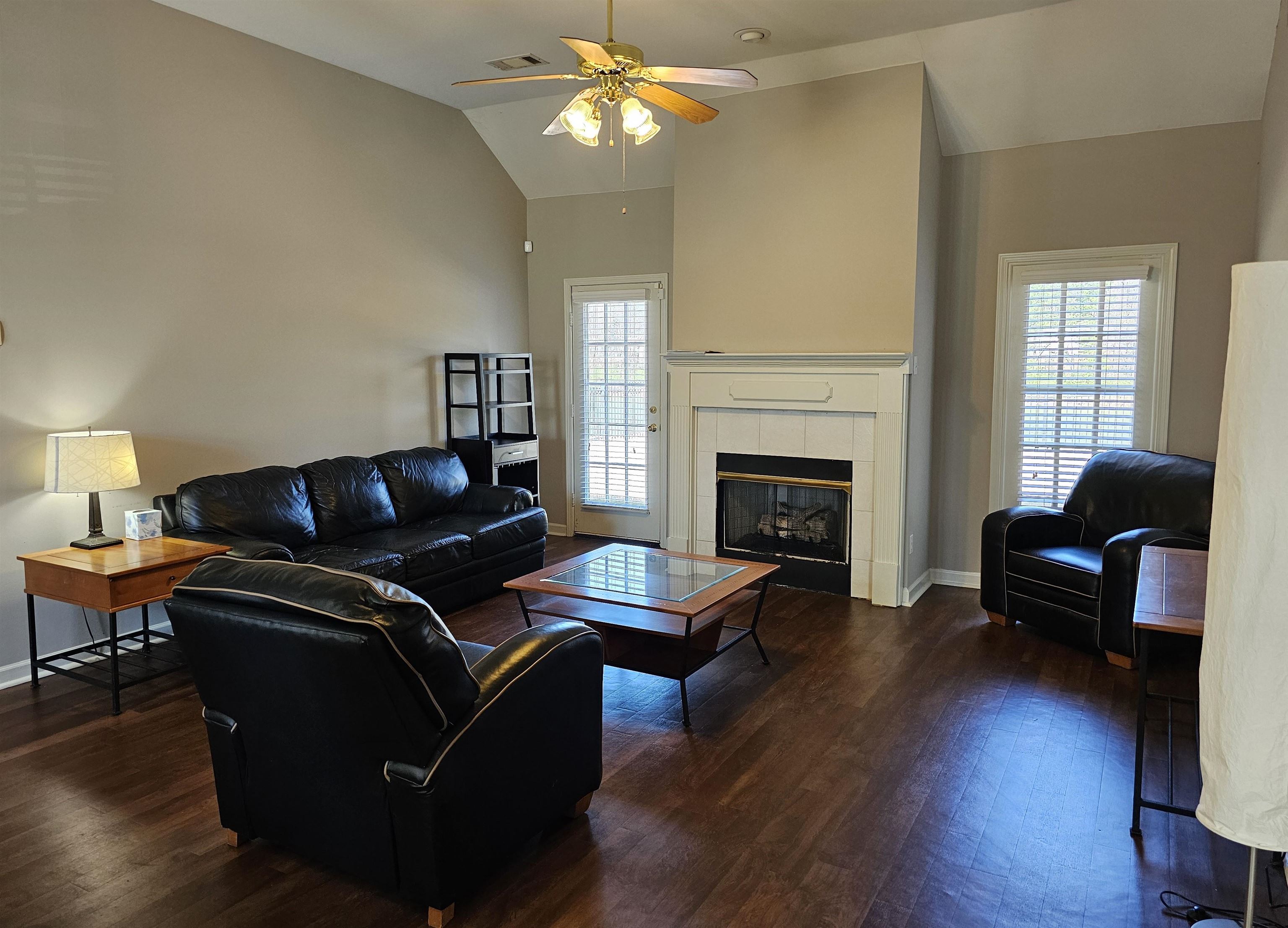 344 FOUNTAIN LAKE DR