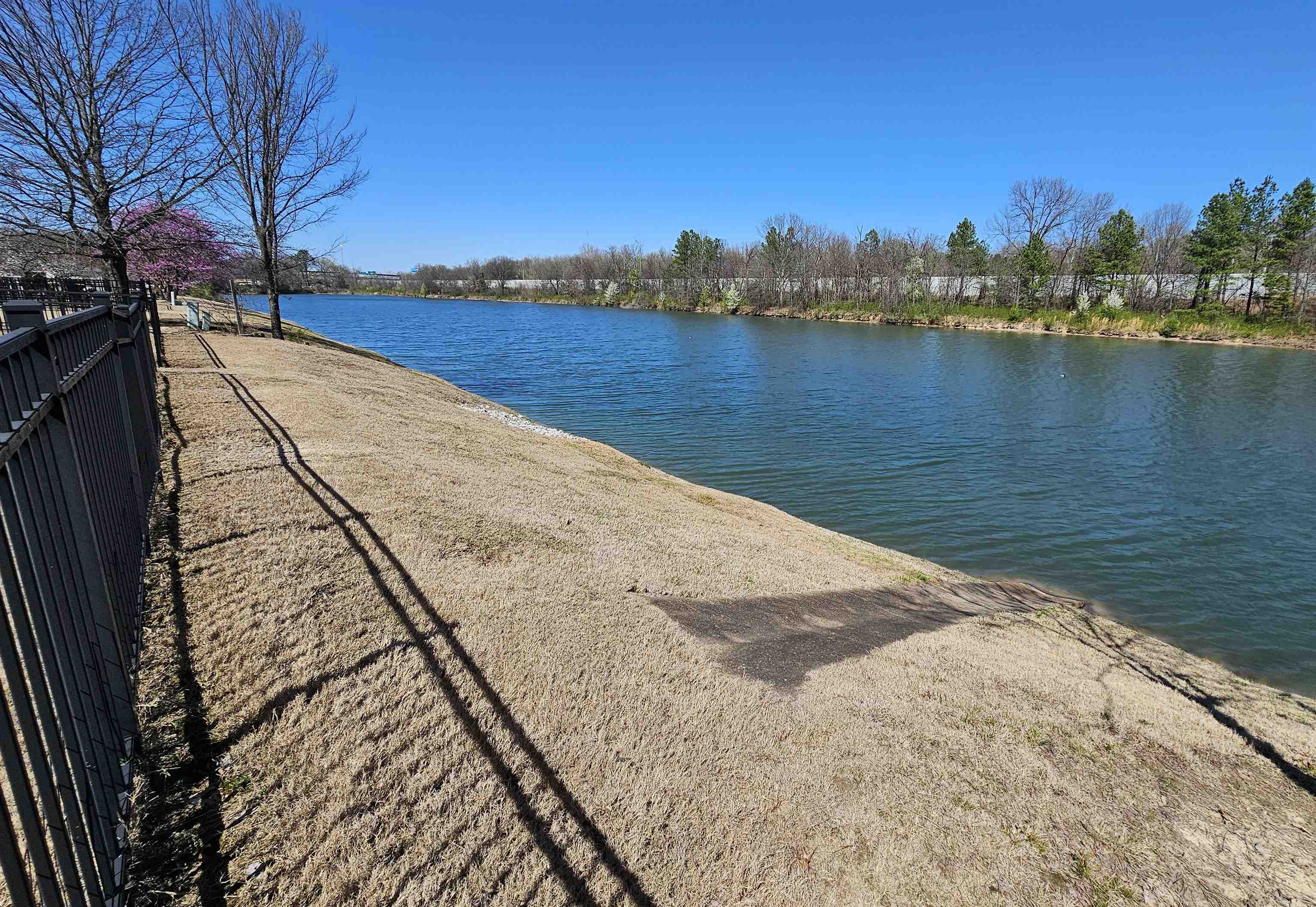 344 FOUNTAIN LAKE DR