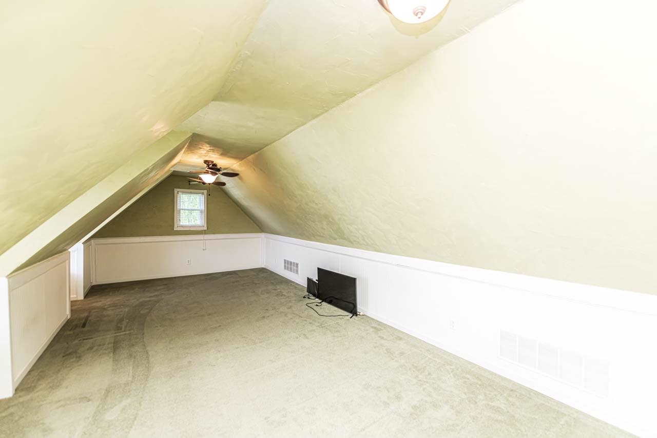 65 CAITLYN GENEVA CV