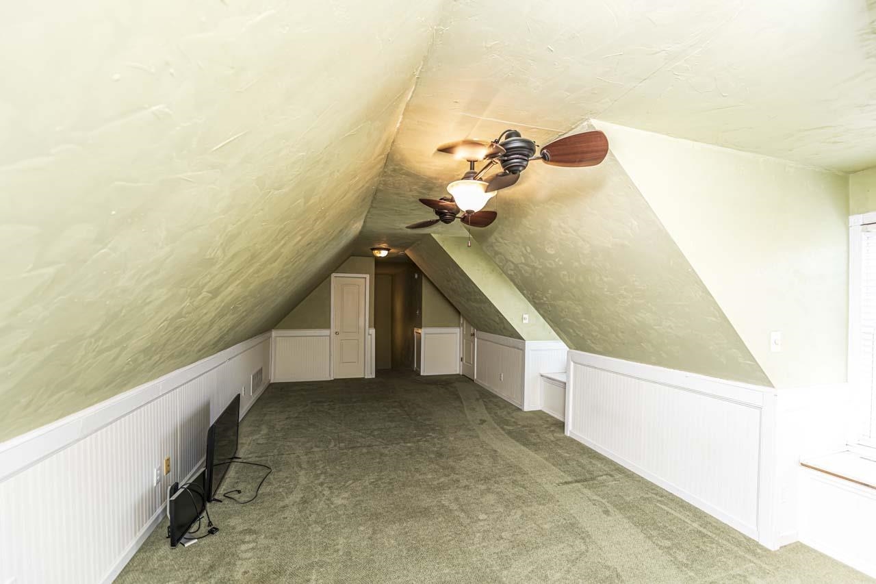 65 CAITLYN GENEVA CV