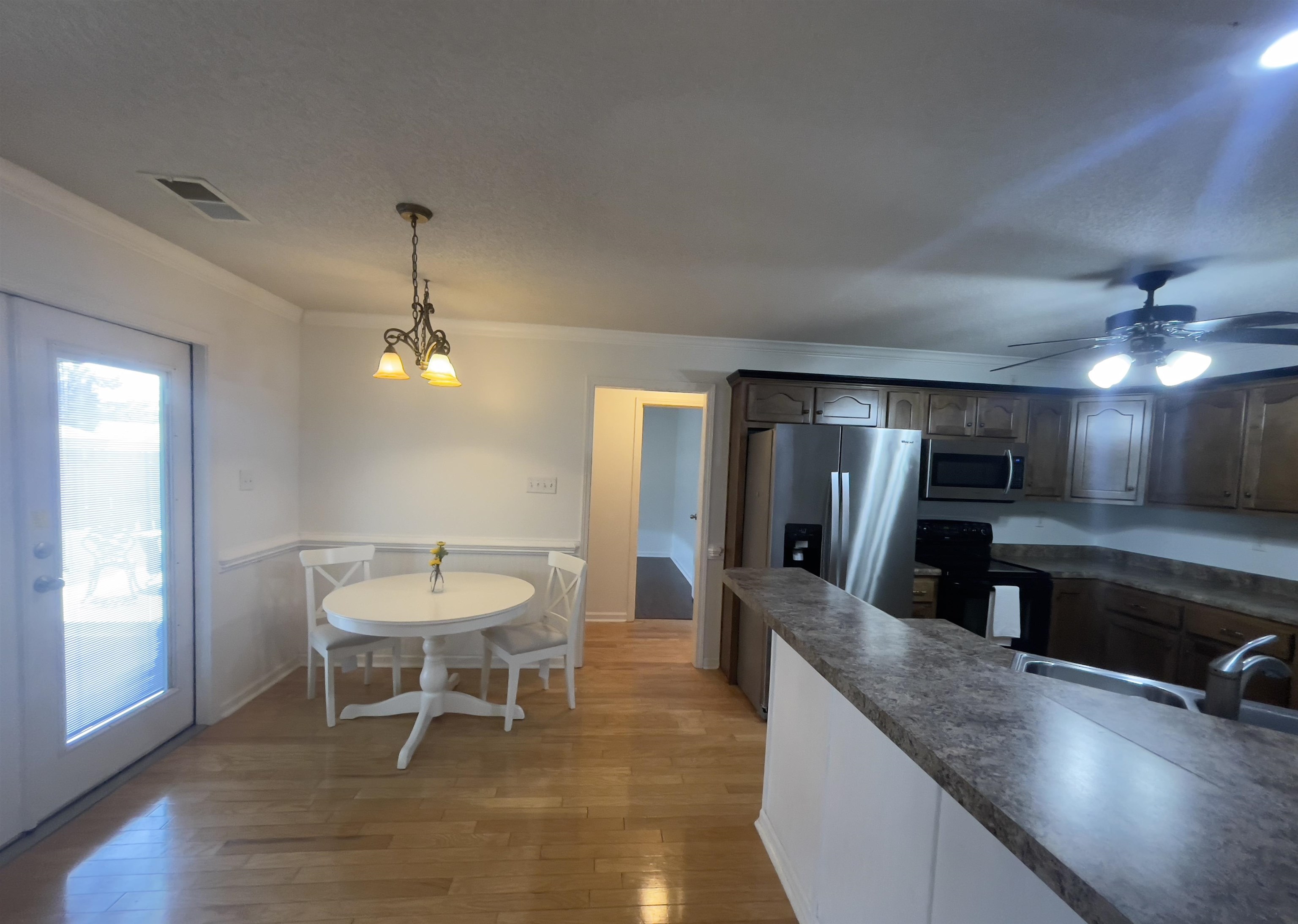 65 CAITLYN GENEVA CV