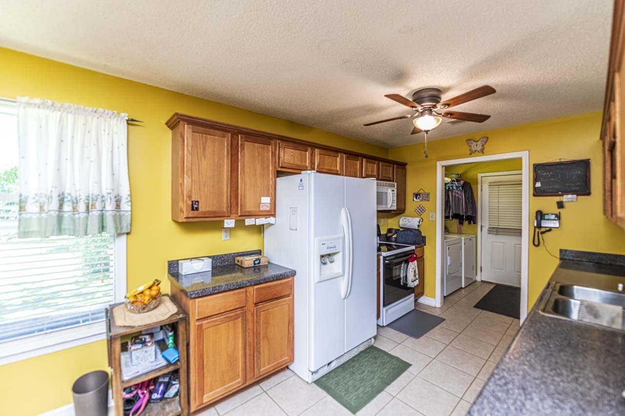 1045 FEATHERS CHAPEL RD