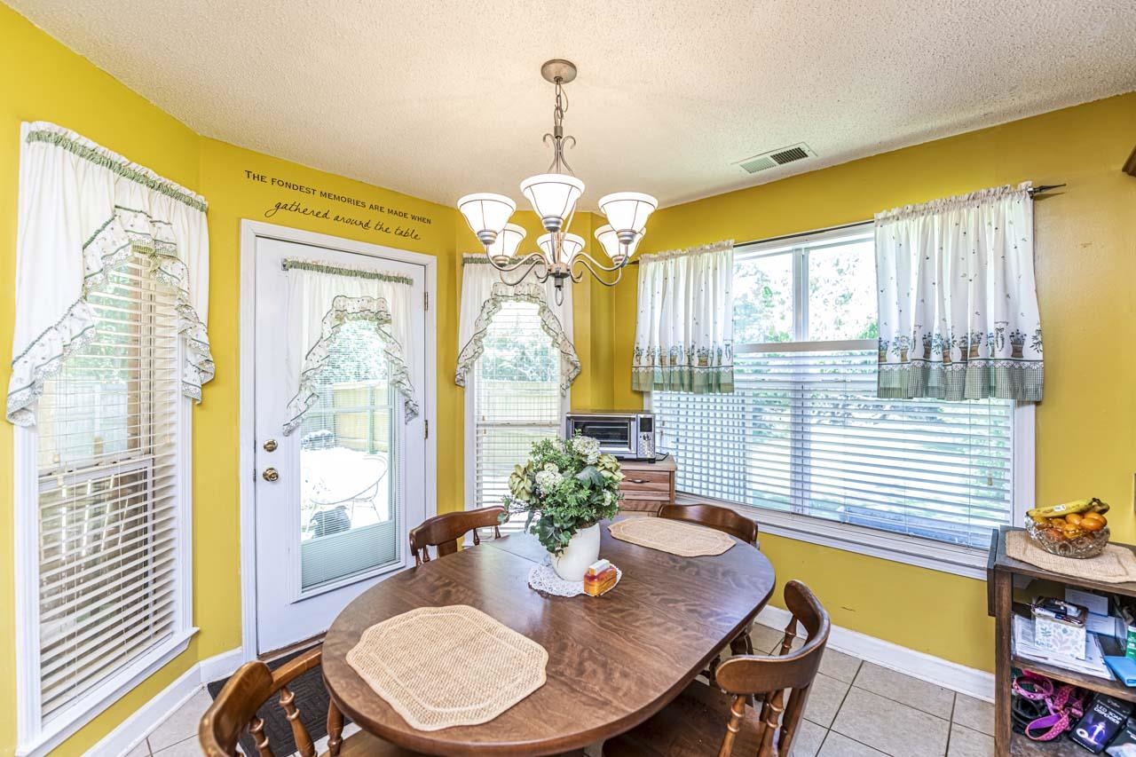 1045 FEATHERS CHAPEL RD