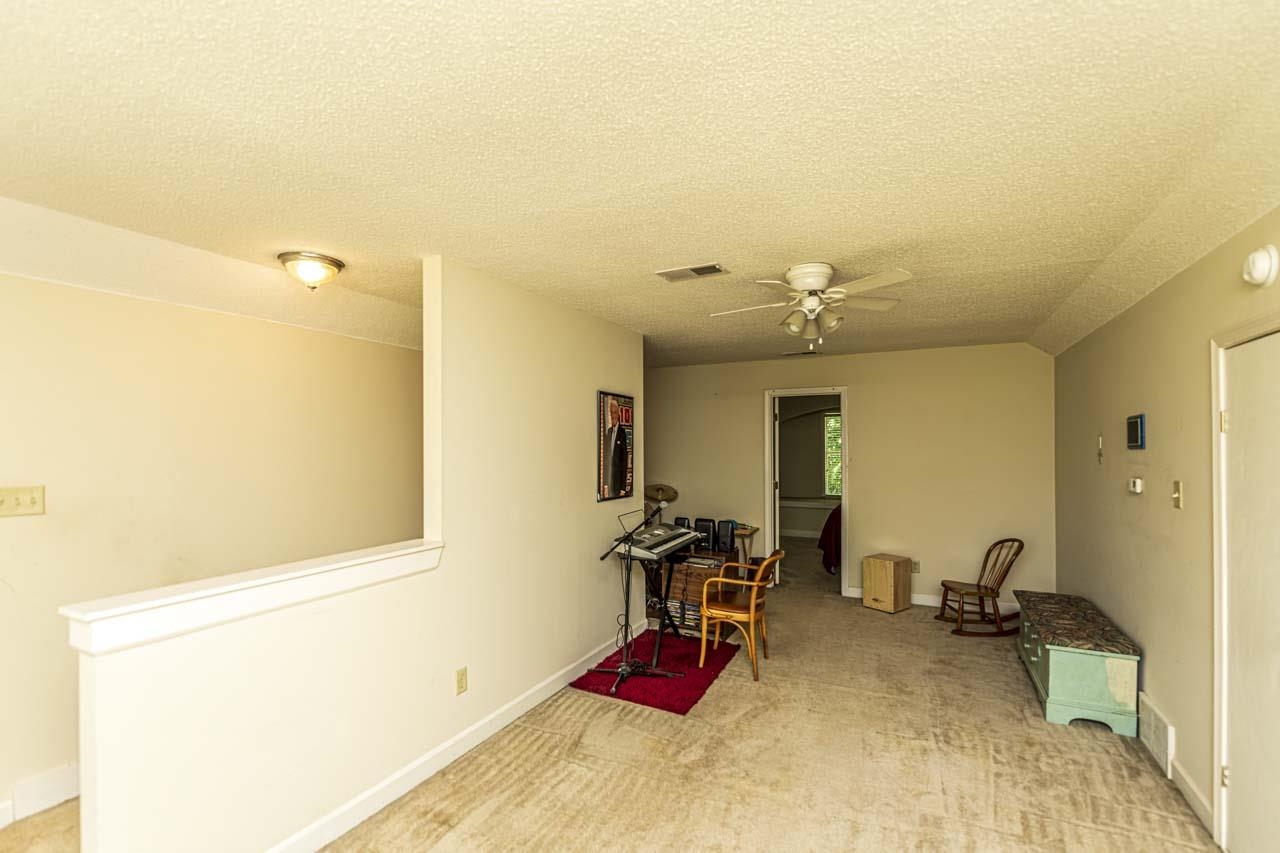 1045 FEATHERS CHAPEL RD