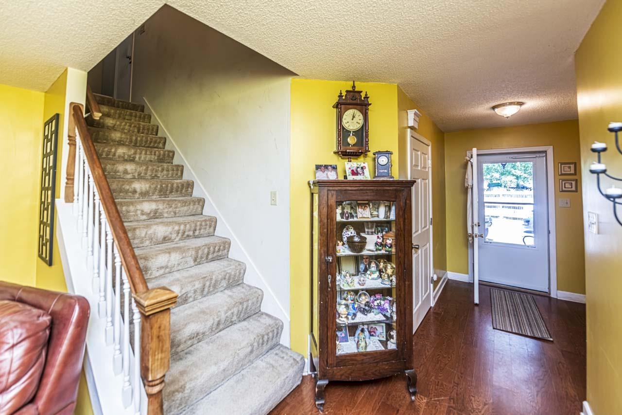 1045 FEATHERS CHAPEL RD