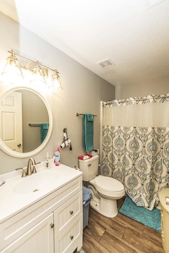 1045 FEATHERS CHAPEL RD