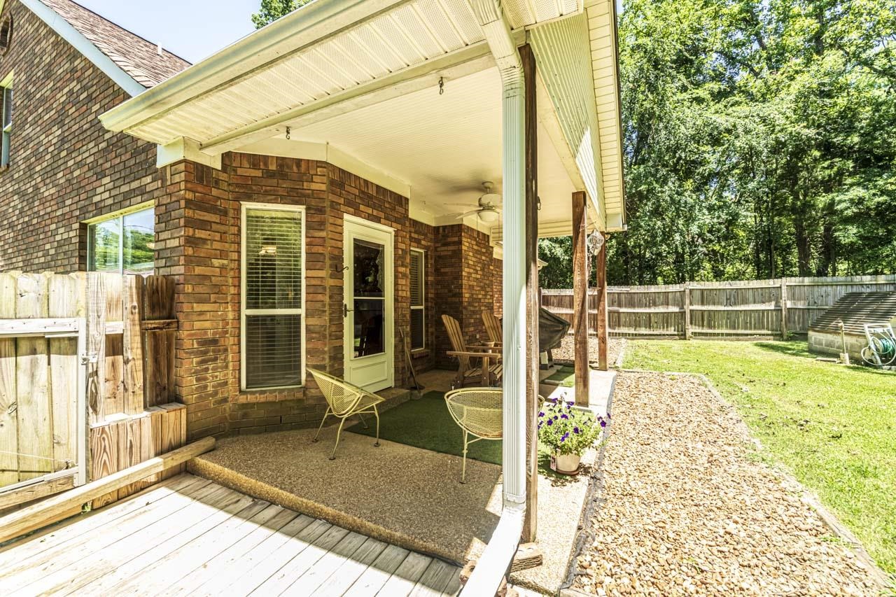 1045 FEATHERS CHAPEL RD