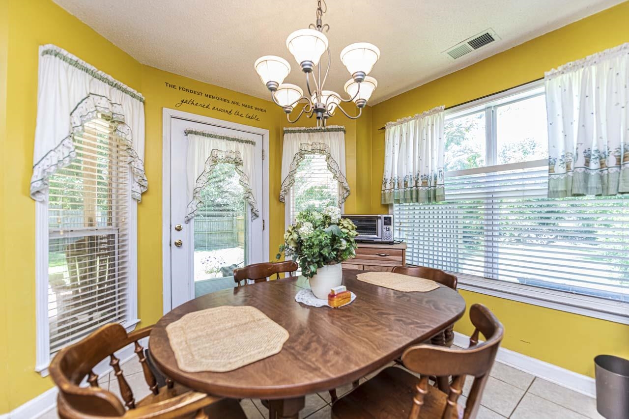 1045 FEATHERS CHAPEL RD