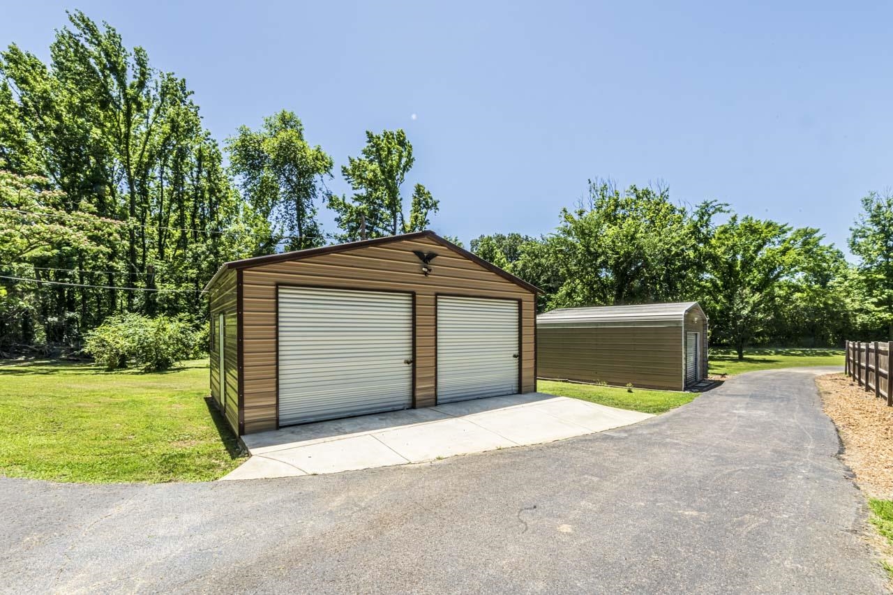 1045 FEATHERS CHAPEL RD