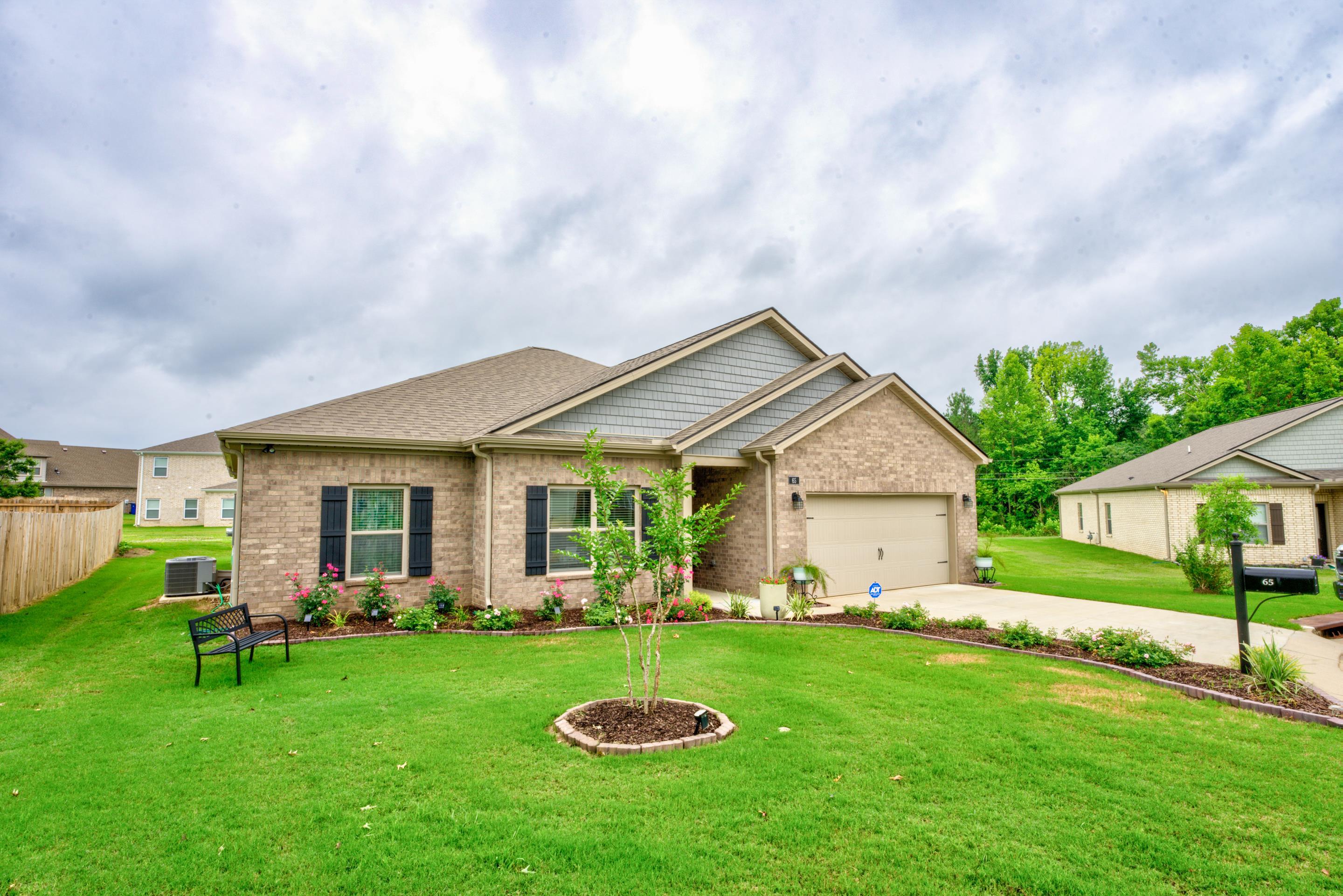 65 CHARLES CIR