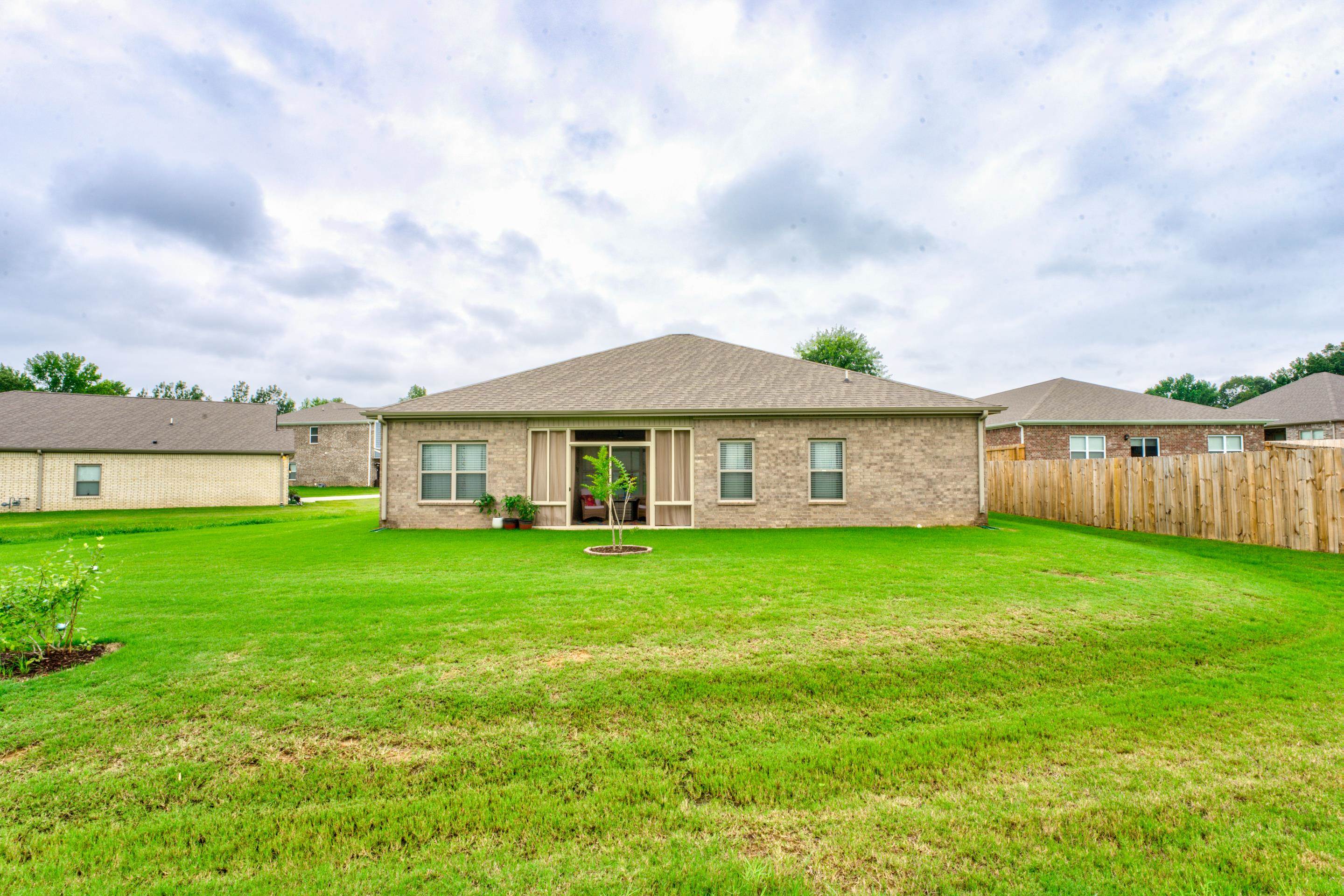 65 CHARLES CIR
