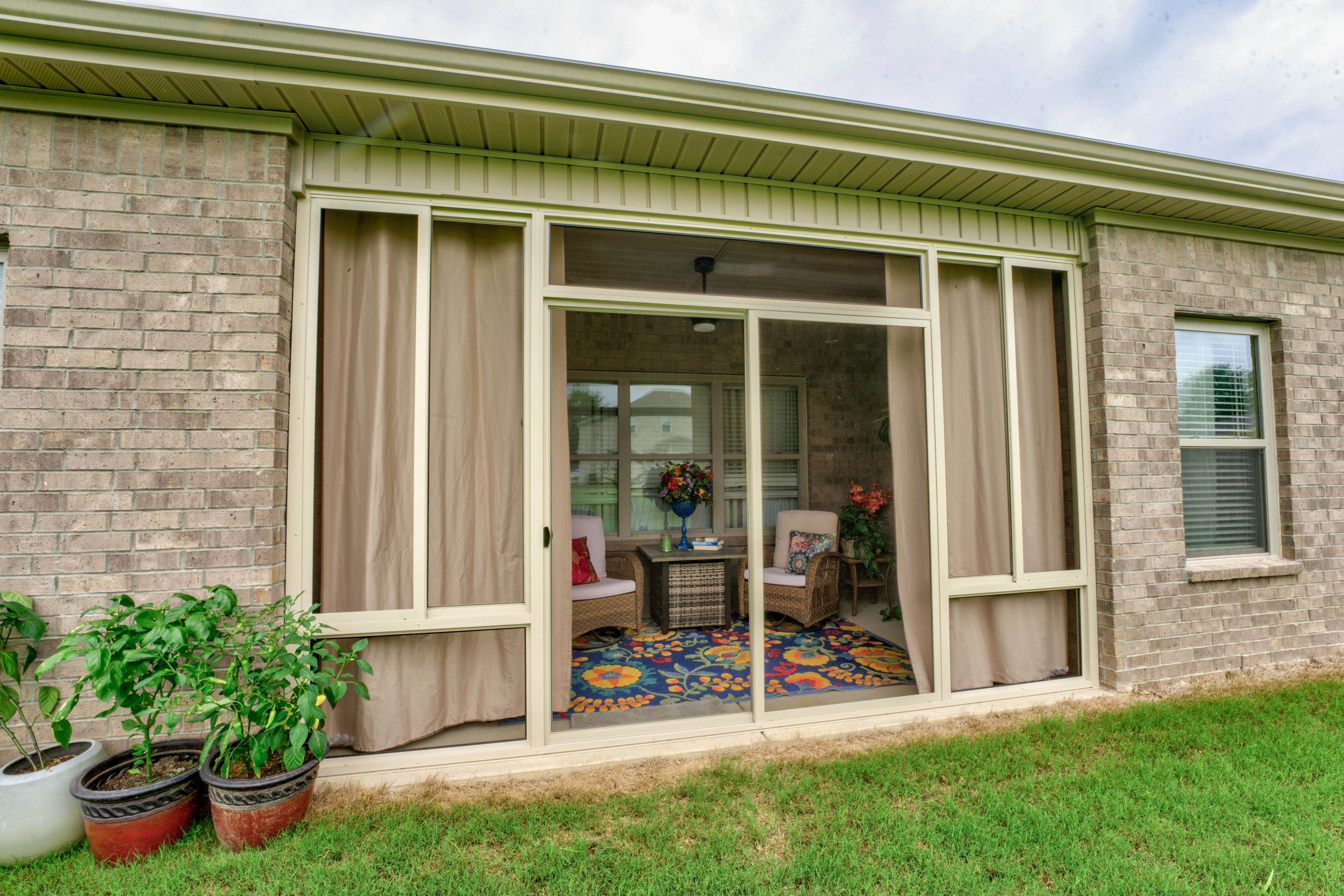 65 CHARLES CIR