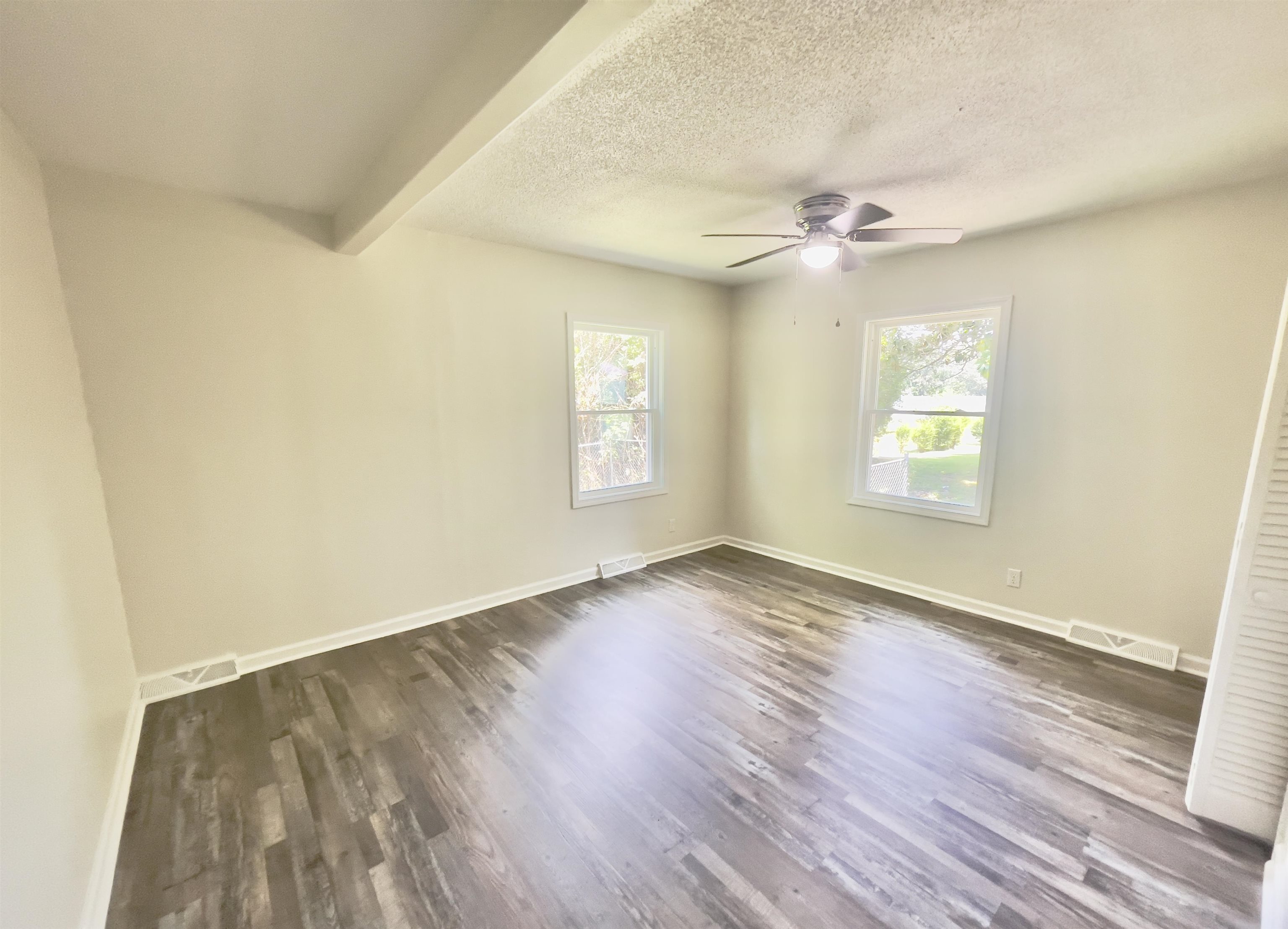 124 SHARON ST