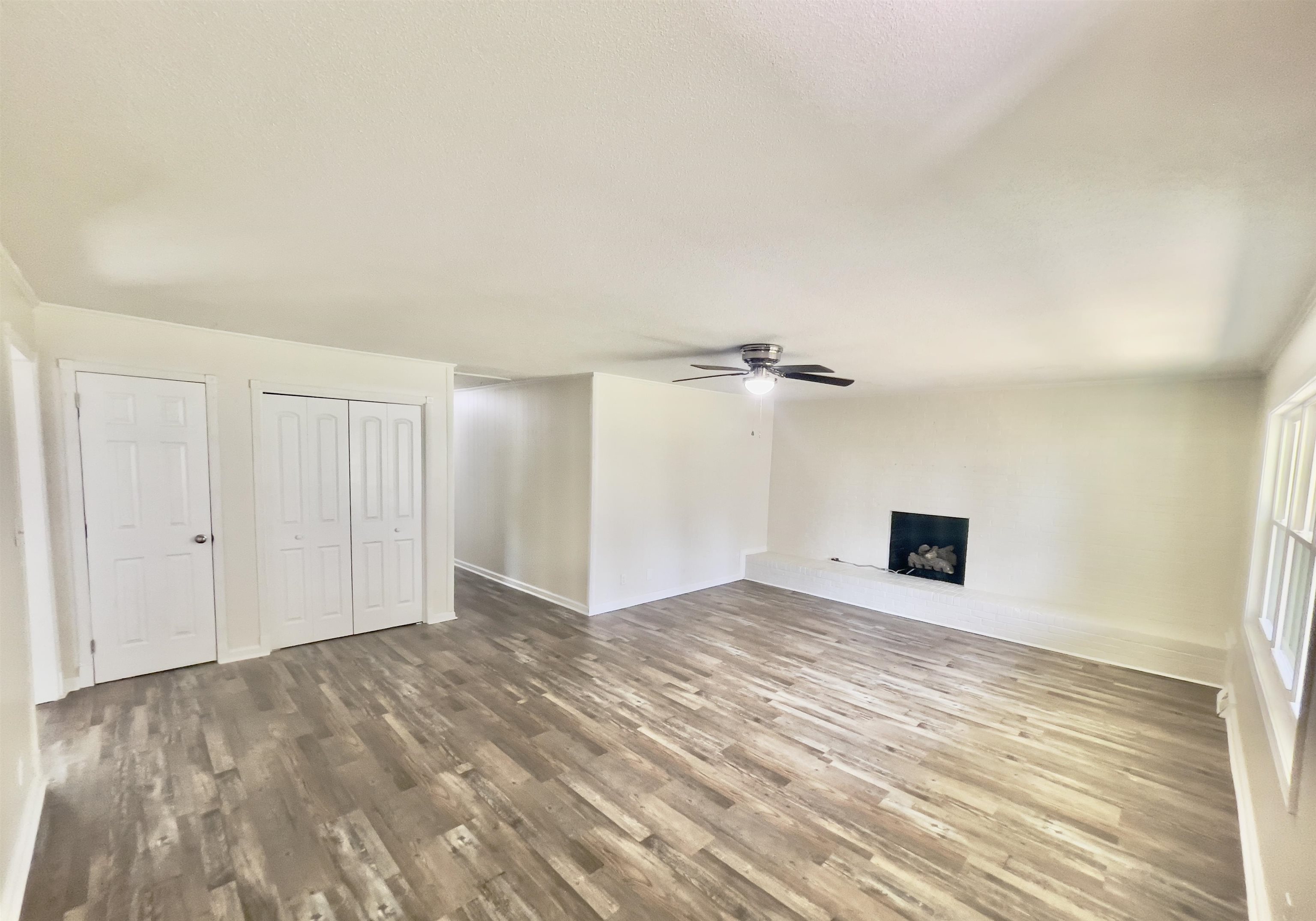 124 SHARON ST