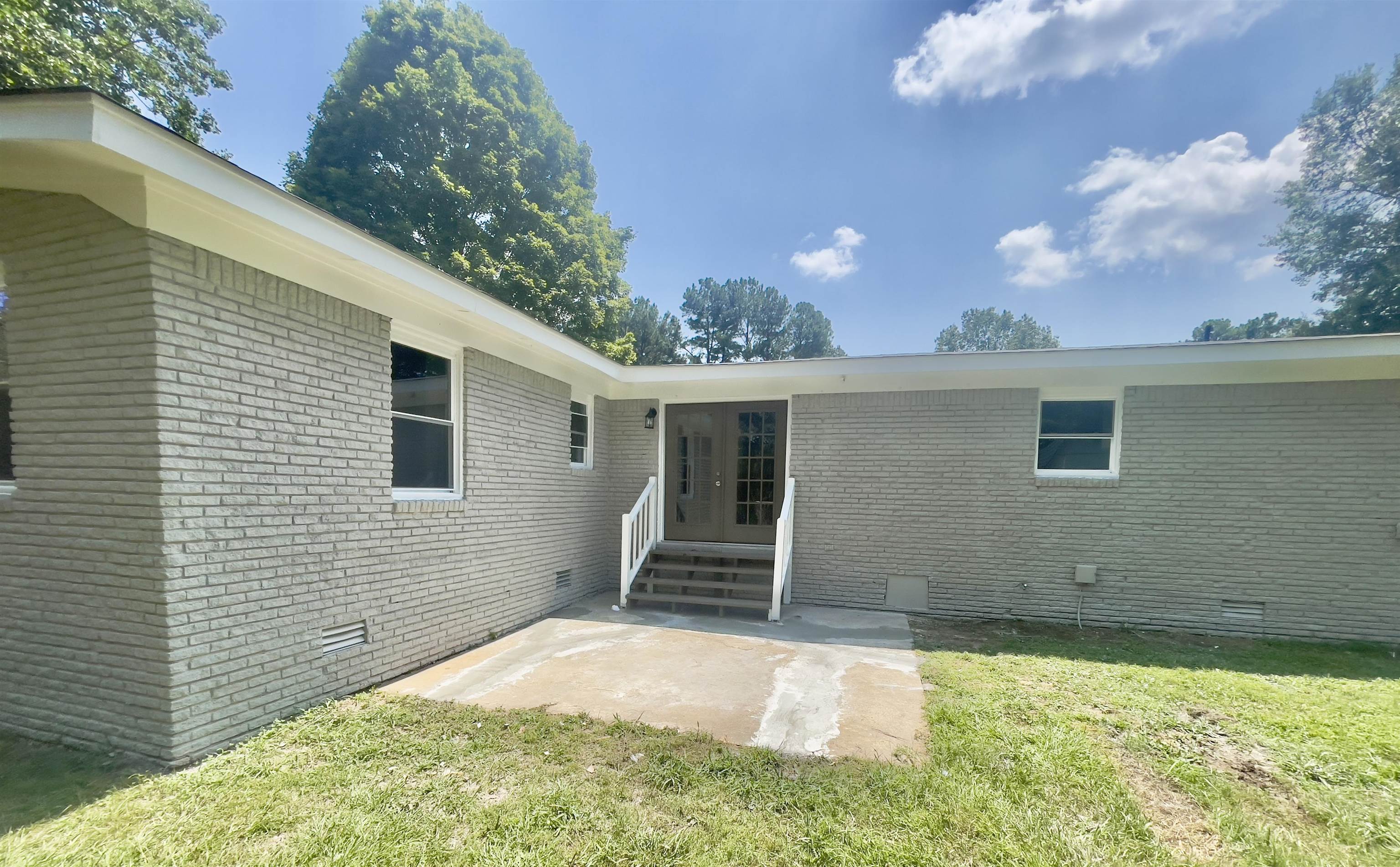 124 SHARON ST