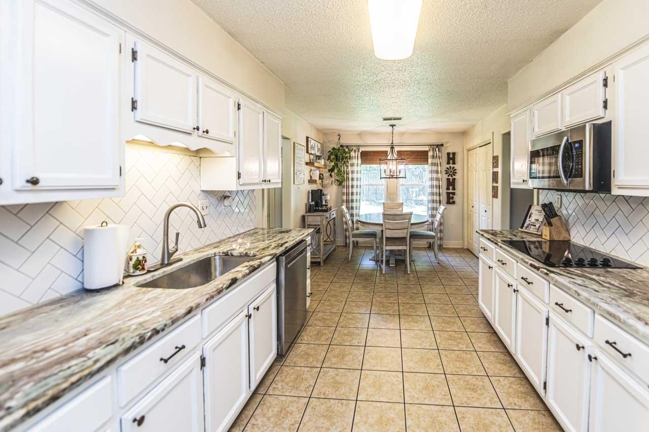 3527 JOSEE LN