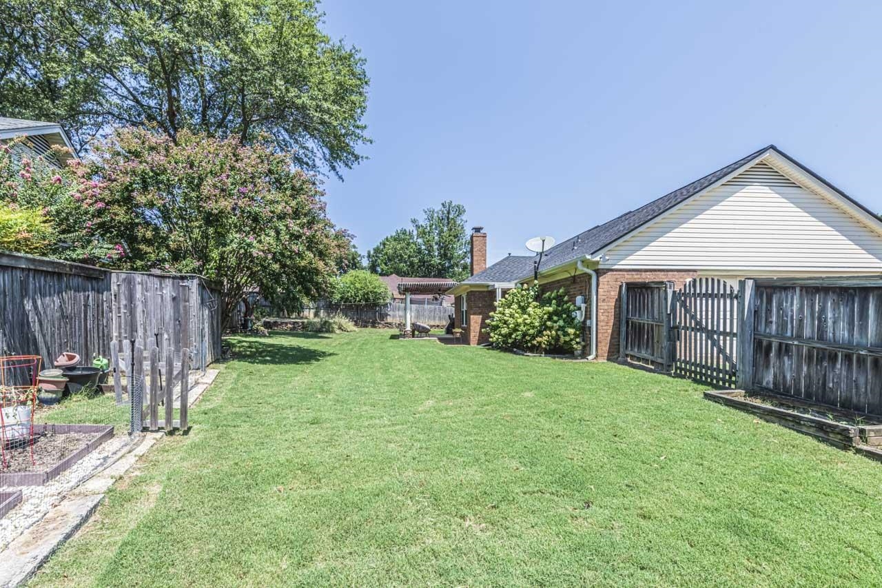 3527 JOSEE LN