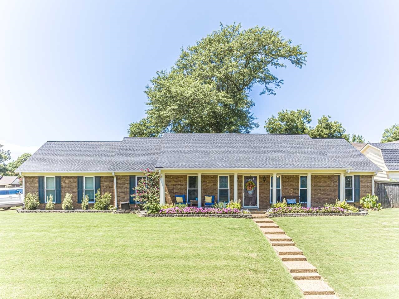 3527 JOSEE LN