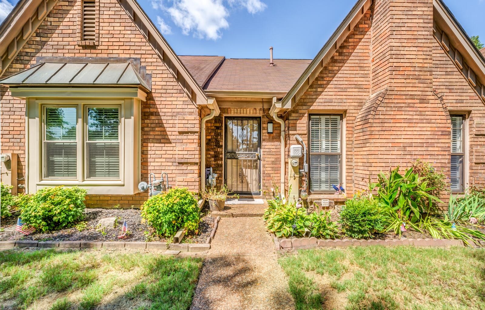 3302 NEIL DR