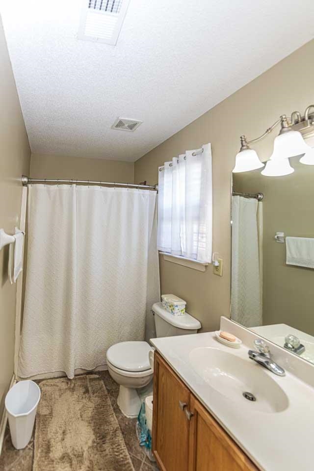 130 GARDEN VIEW DR