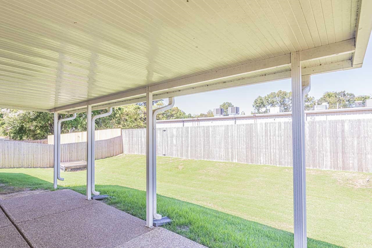 130 GARDEN VIEW DR