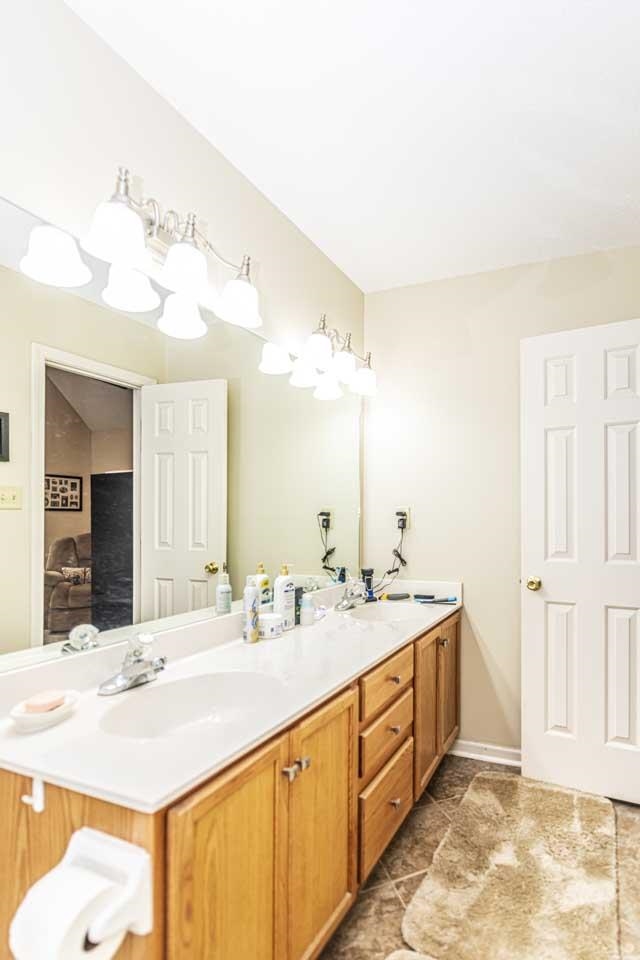 130 GARDEN VIEW DR