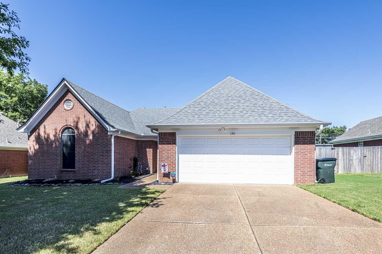 130 GARDEN VIEW DR
