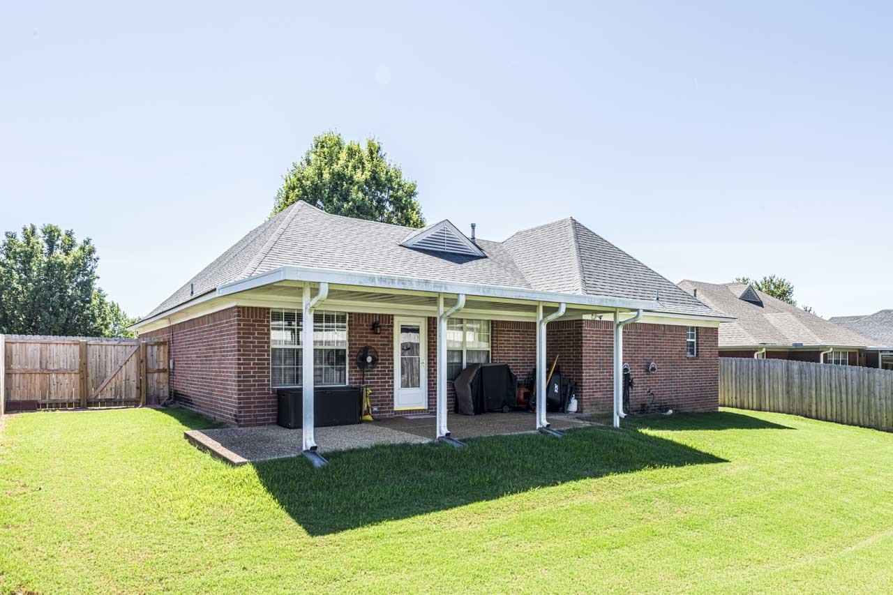 130 GARDEN VIEW DR