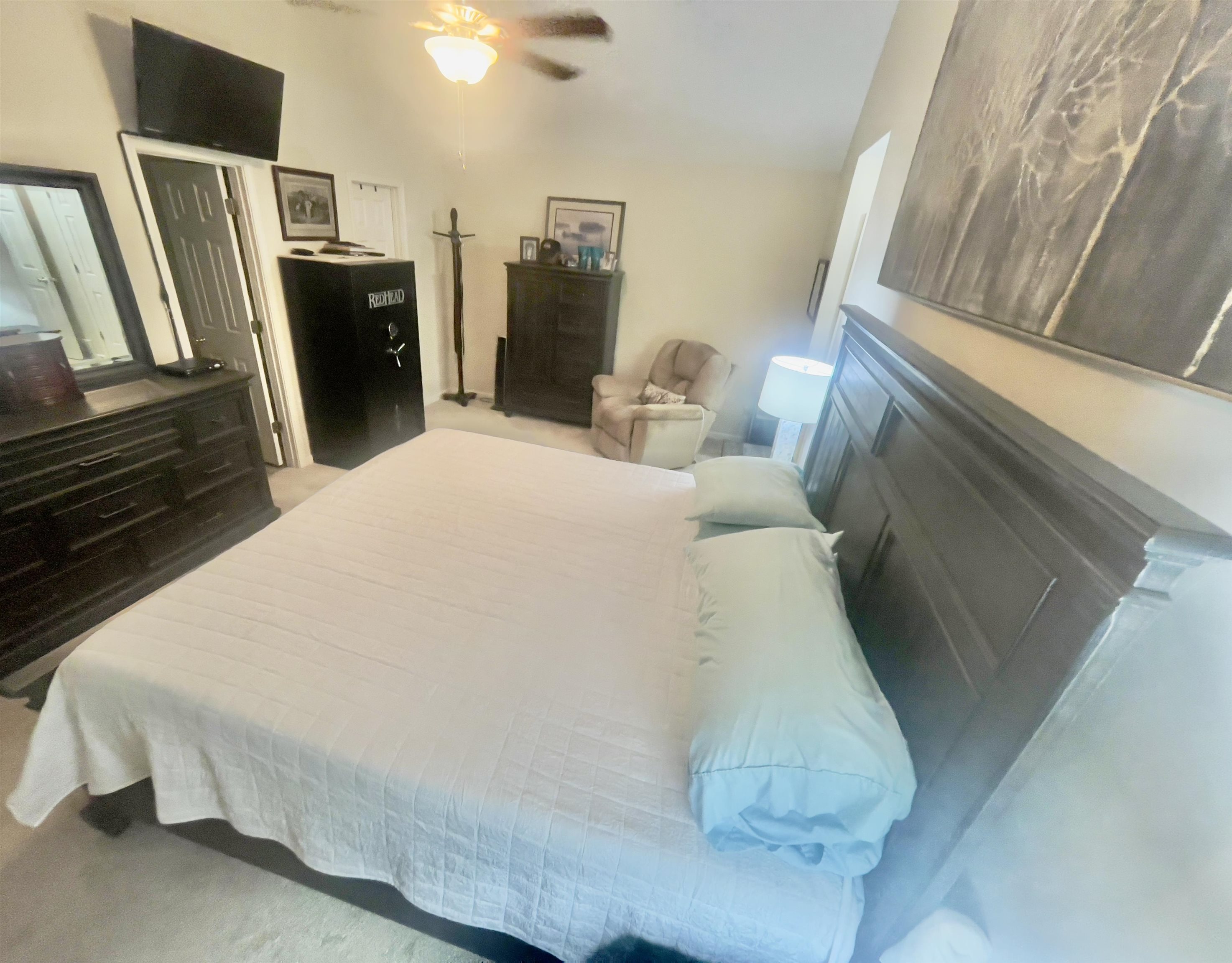 130 GARDEN VIEW DR