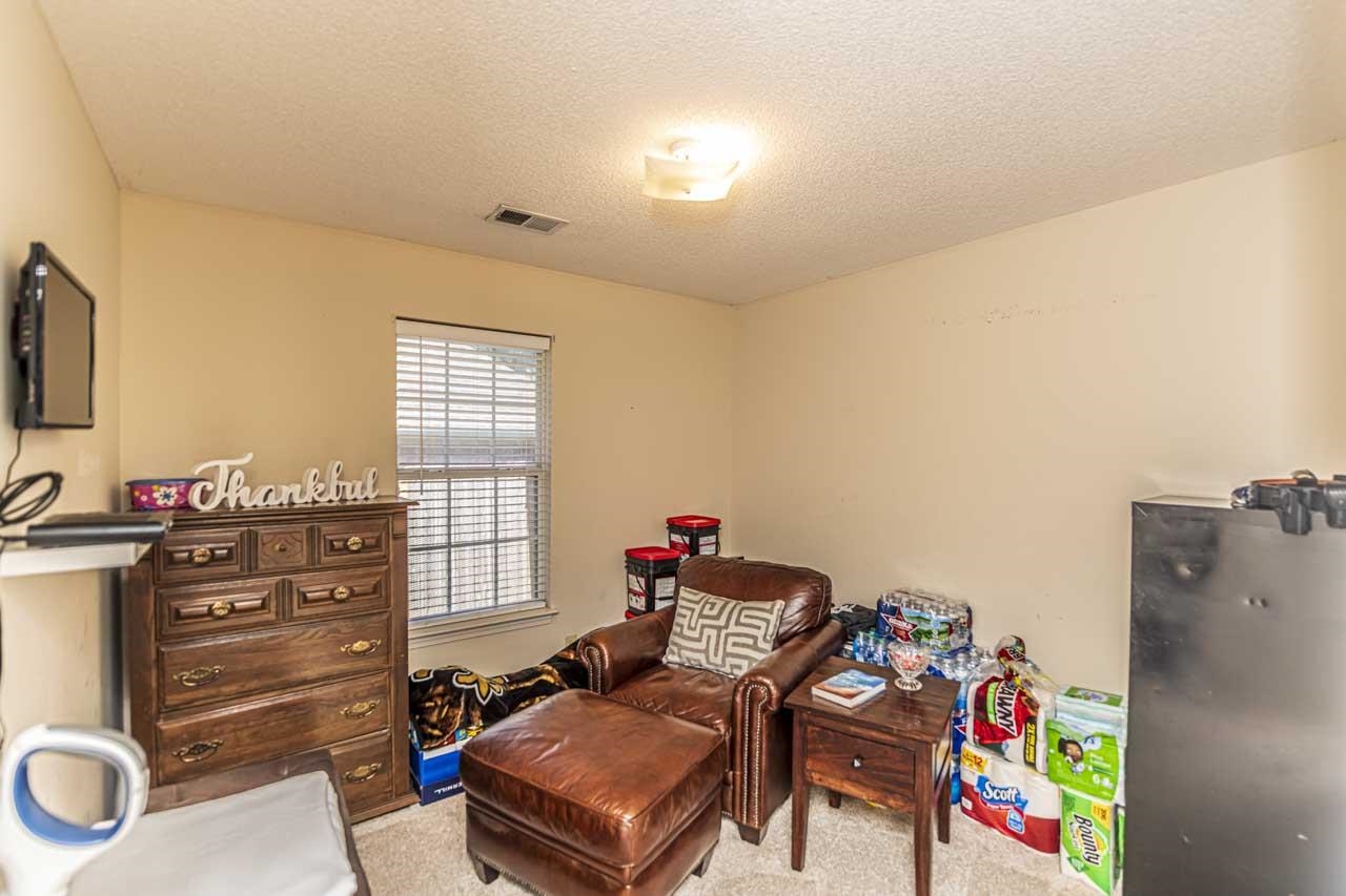 130 GARDEN VIEW DR