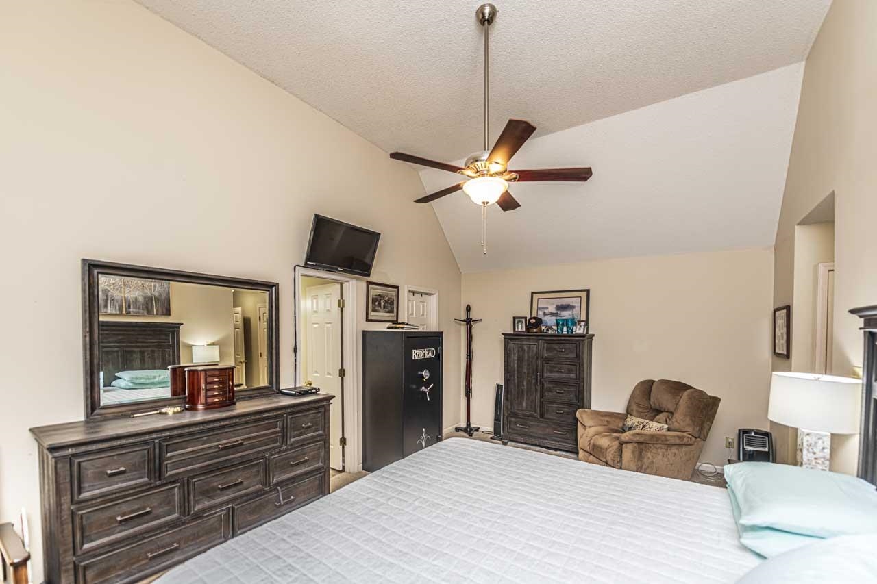 130 GARDEN VIEW DR