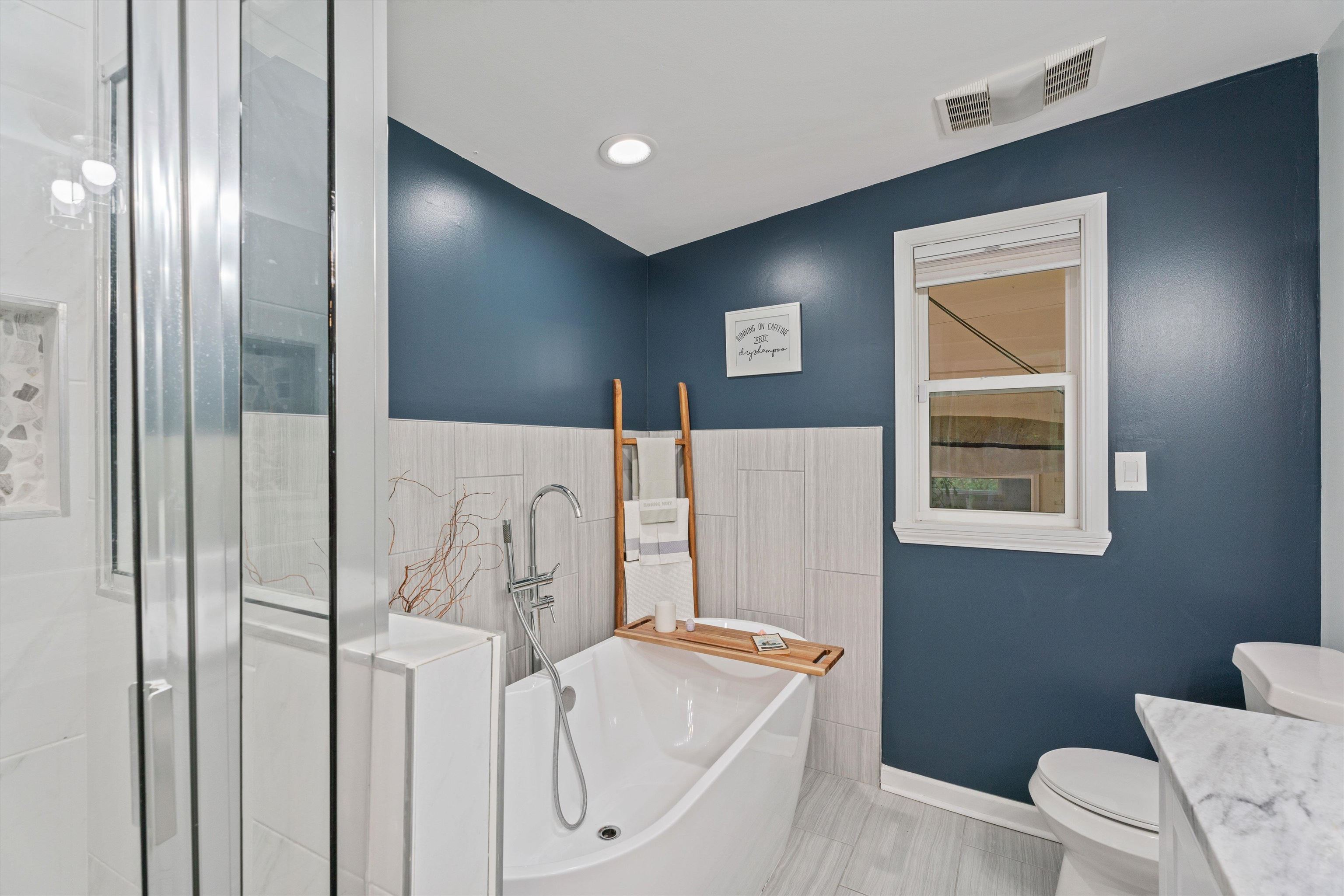 453 S WHITE STATION DR