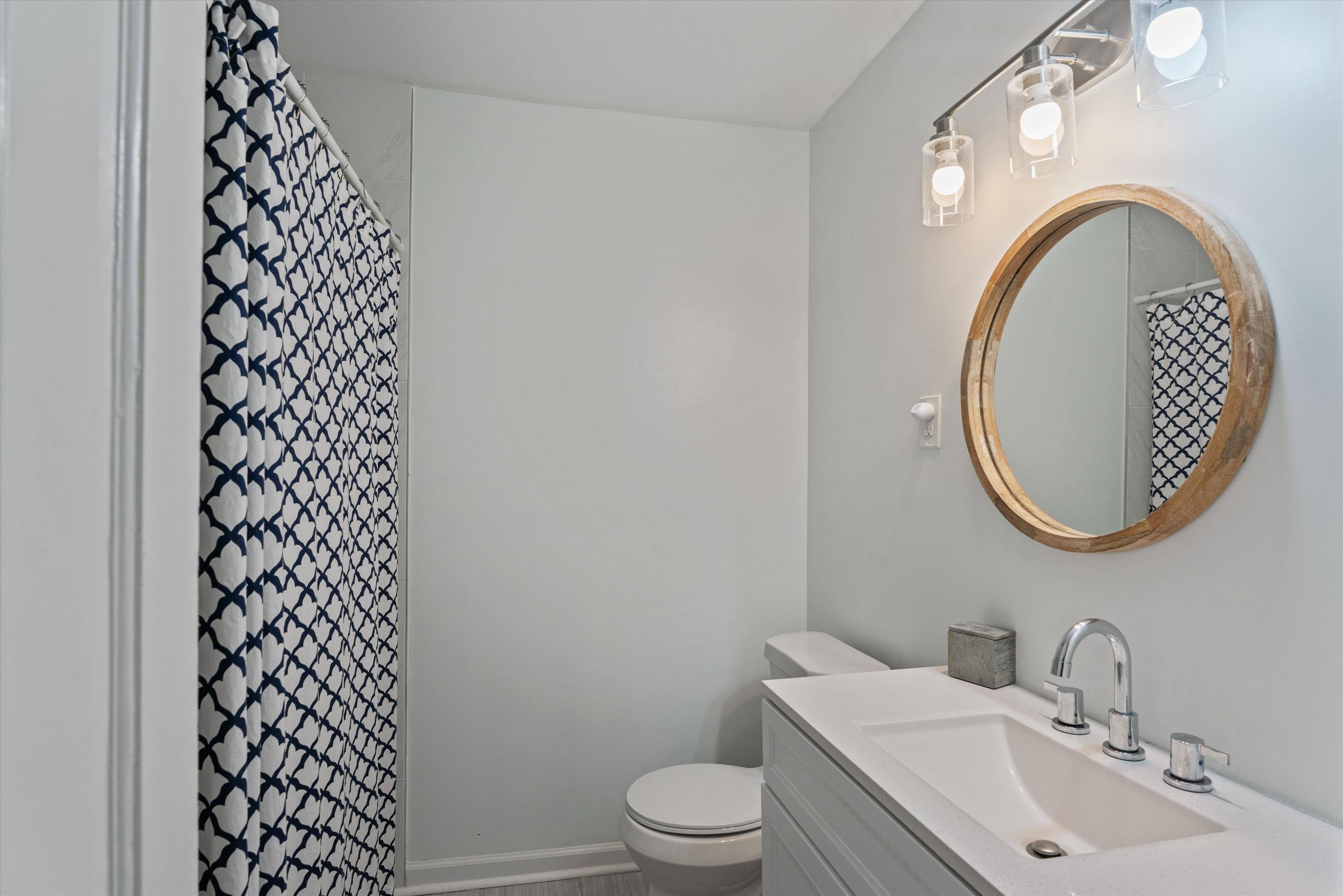 453 S WHITE STATION DR