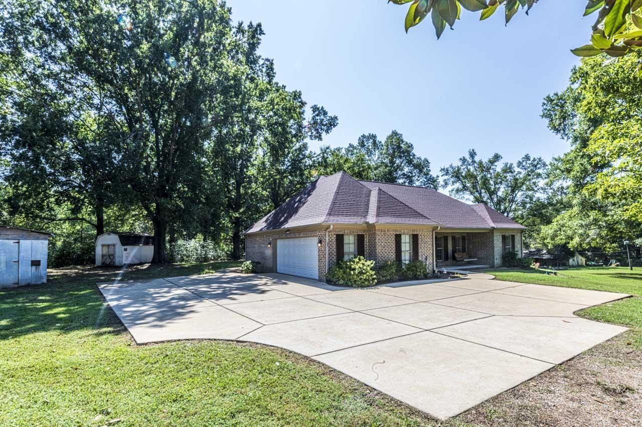 3915 RALEIGH-LAGRANGE DR