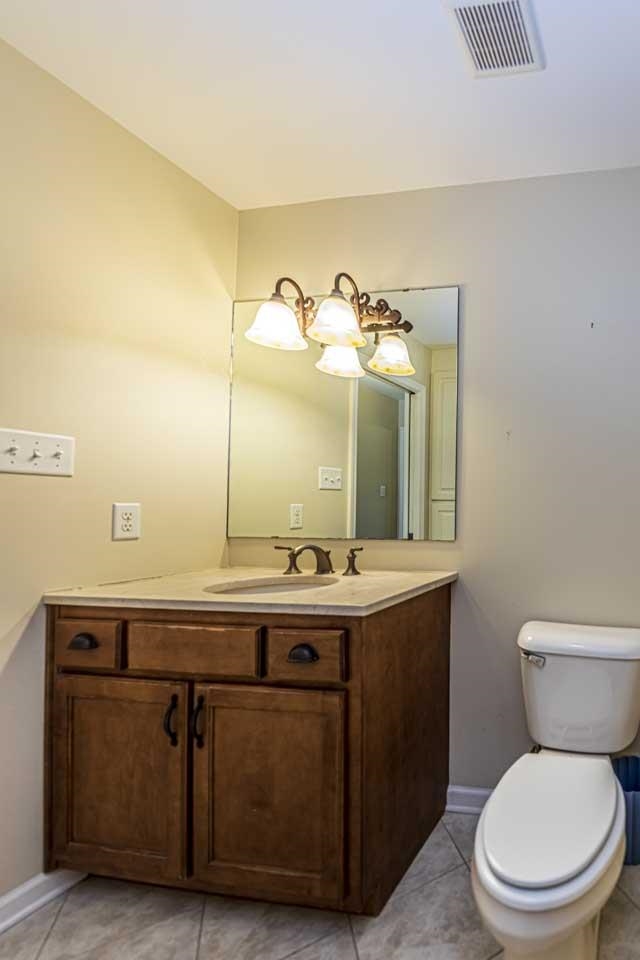 3915 RALEIGH-LAGRANGE DR