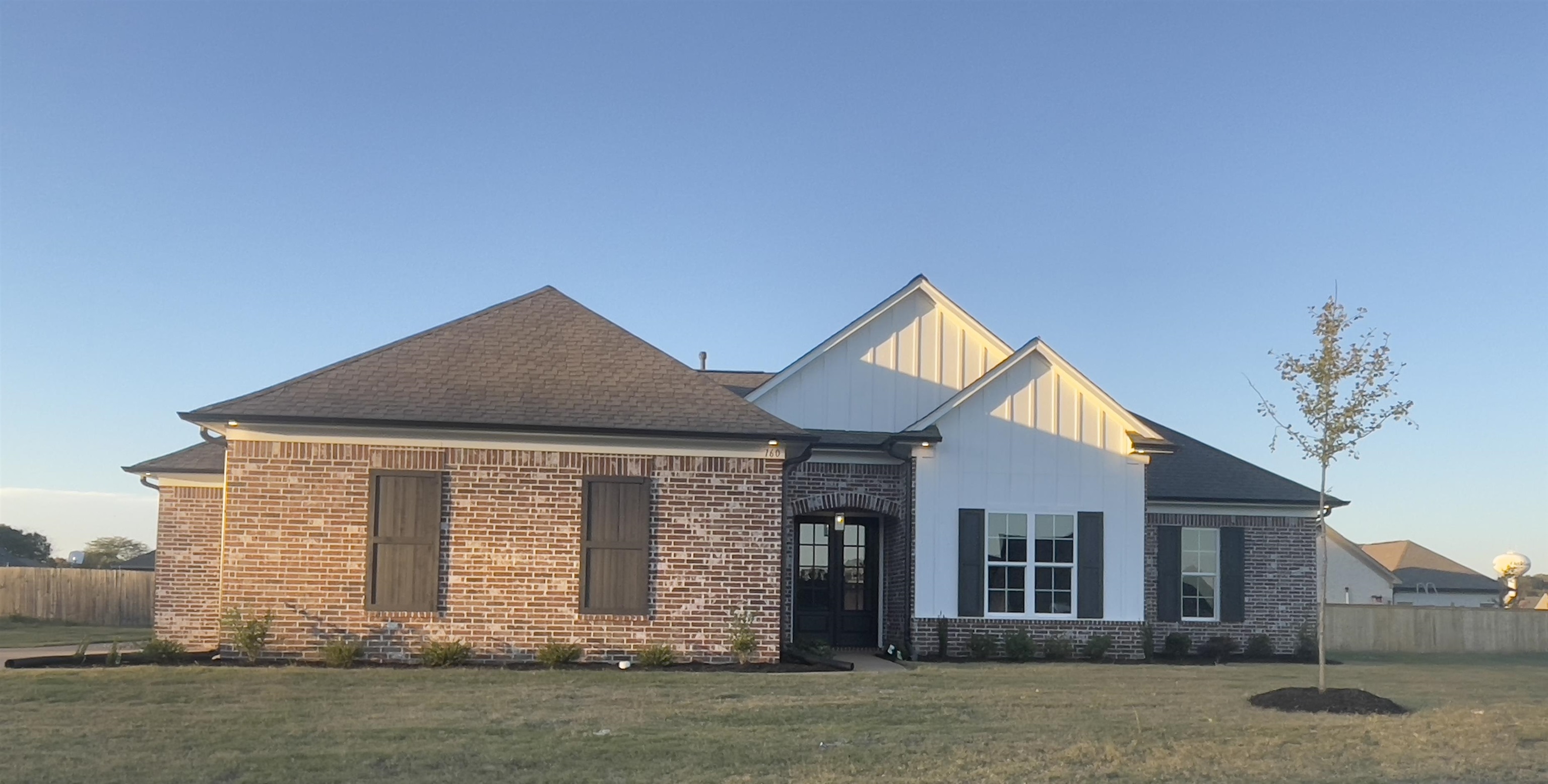 160 OAKLAND RIDGE CV