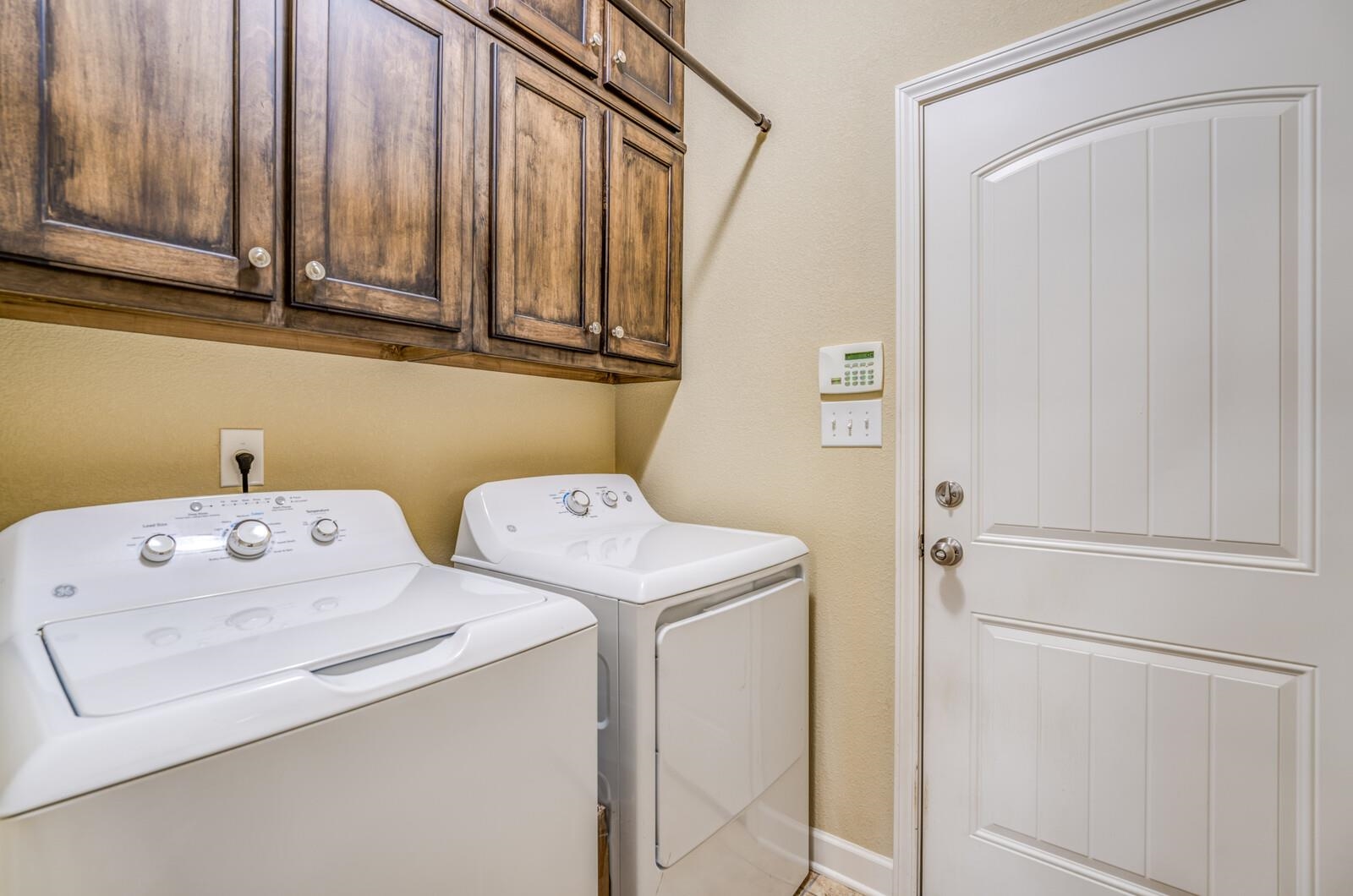 470 CHEROKEE CIR