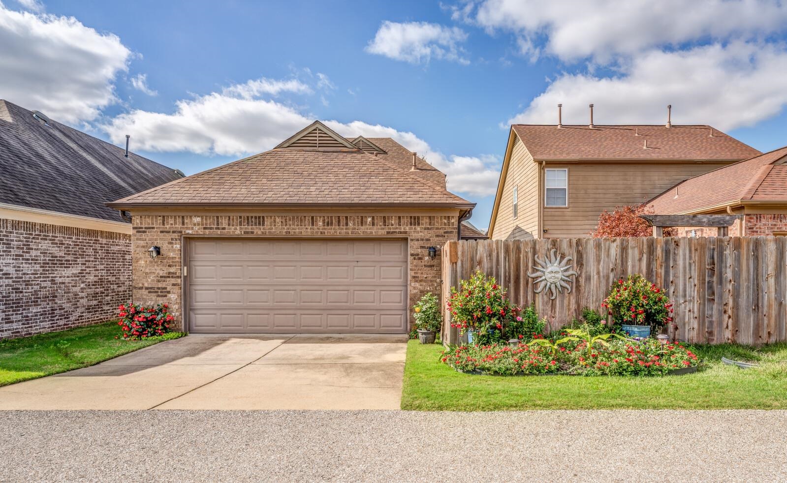 470 CHEROKEE CIR