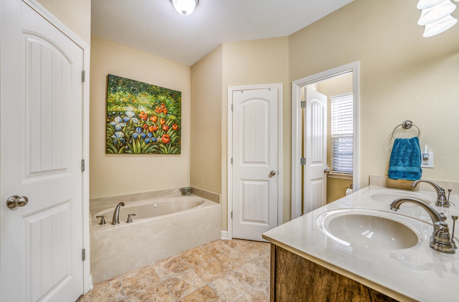 470 CHEROKEE CIR