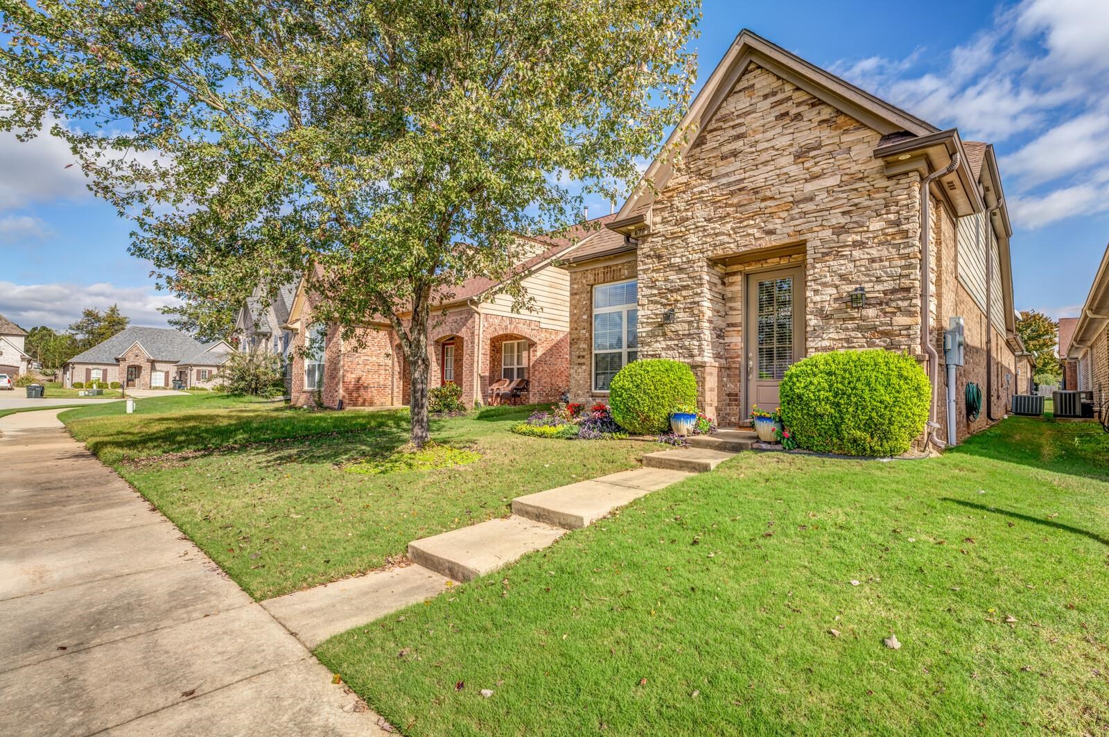 470 CHEROKEE CIR