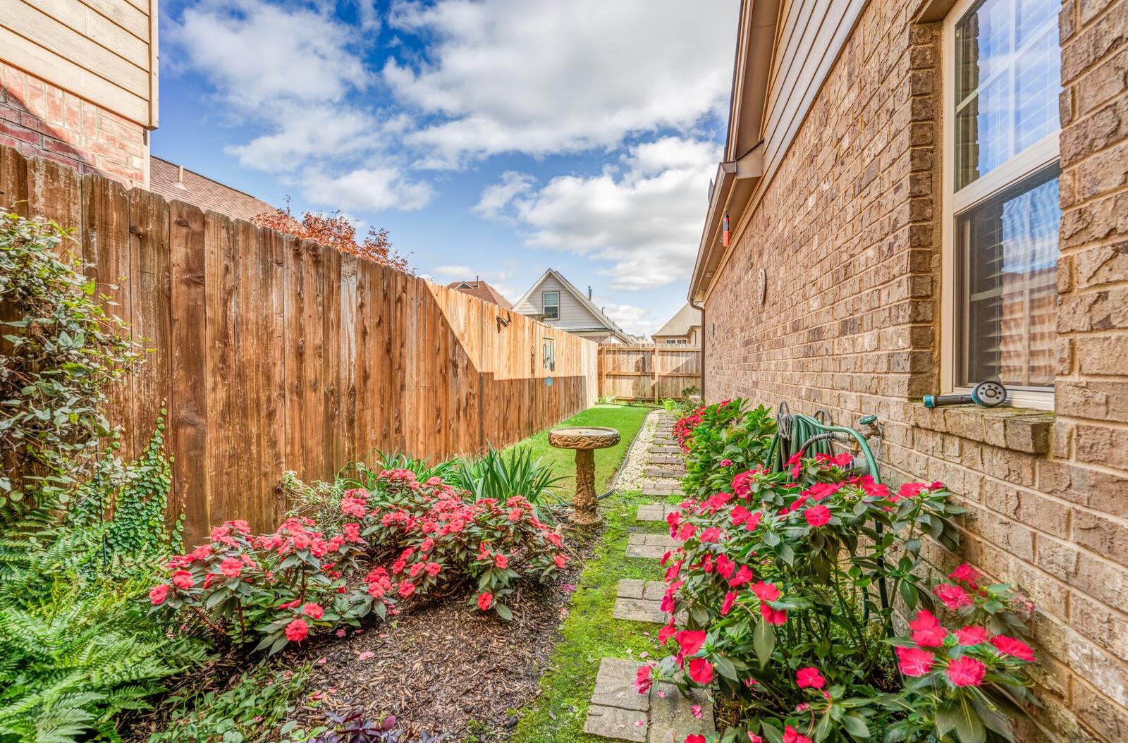 470 CHEROKEE CIR