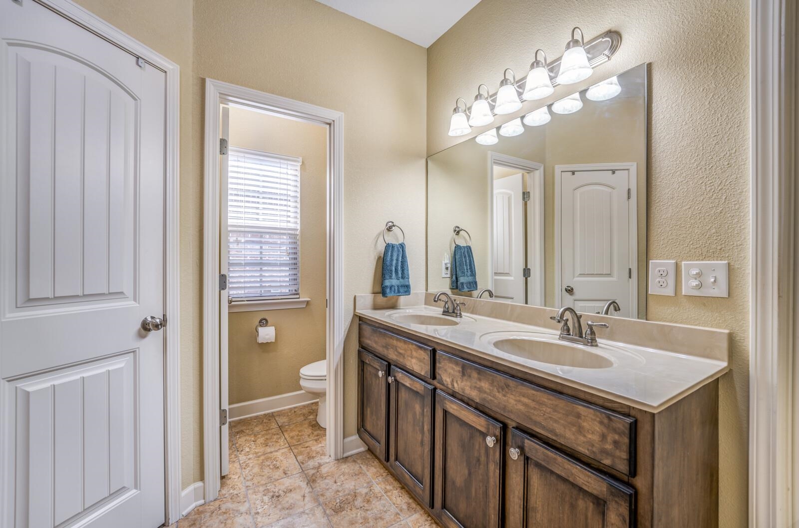 470 CHEROKEE CIR